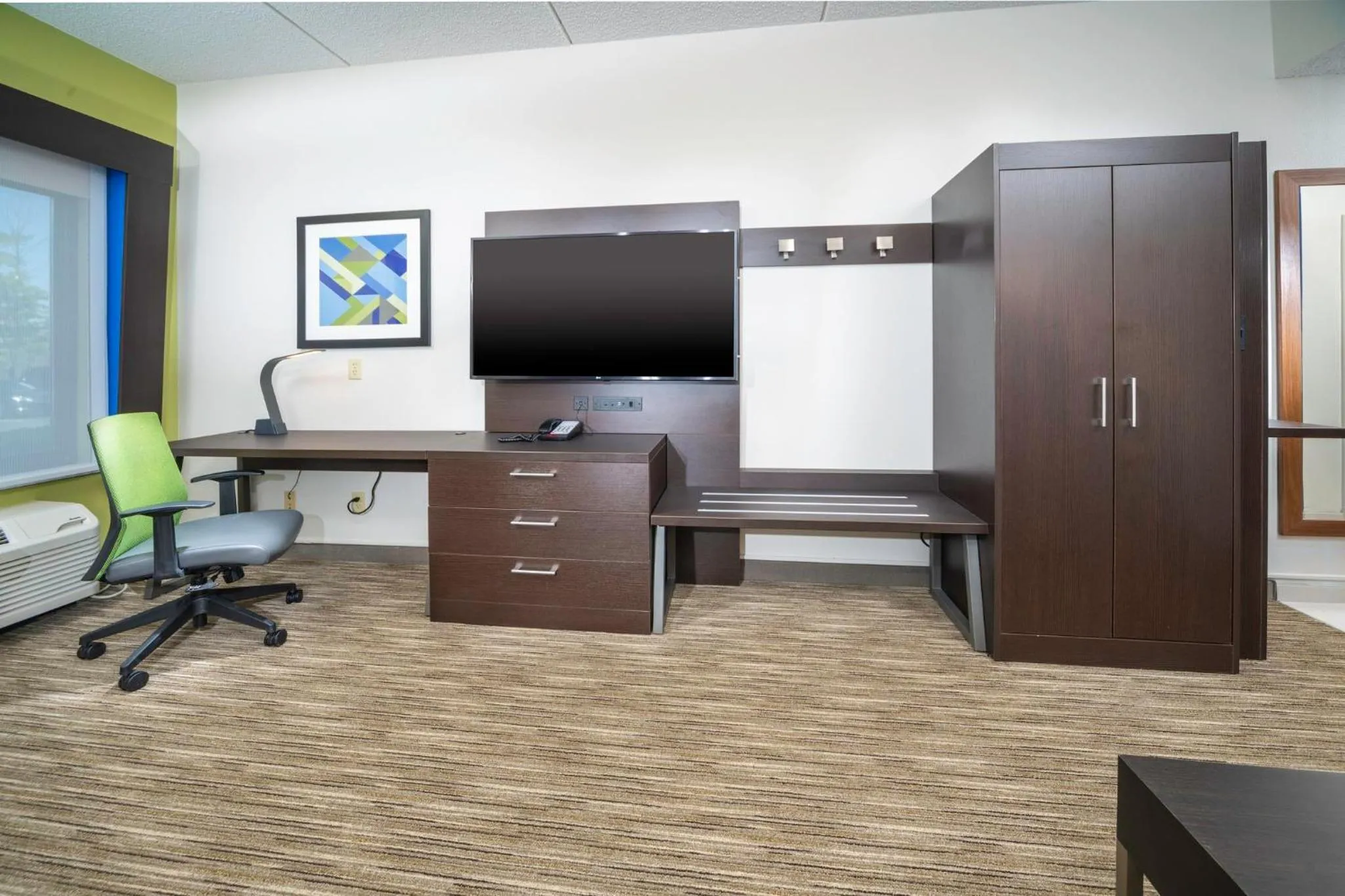 Photo of the whole room in Holiday Inn Express Clayton Southeast Raleigh by IHG