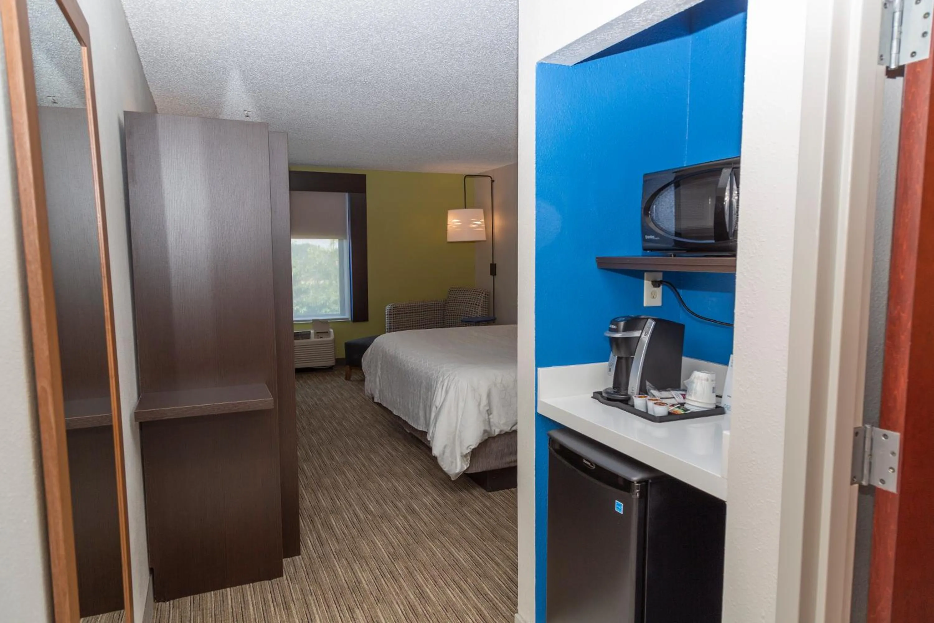 Photo of the whole room, Bed in Holiday Inn Express Clayton Southeast Raleigh by IHG