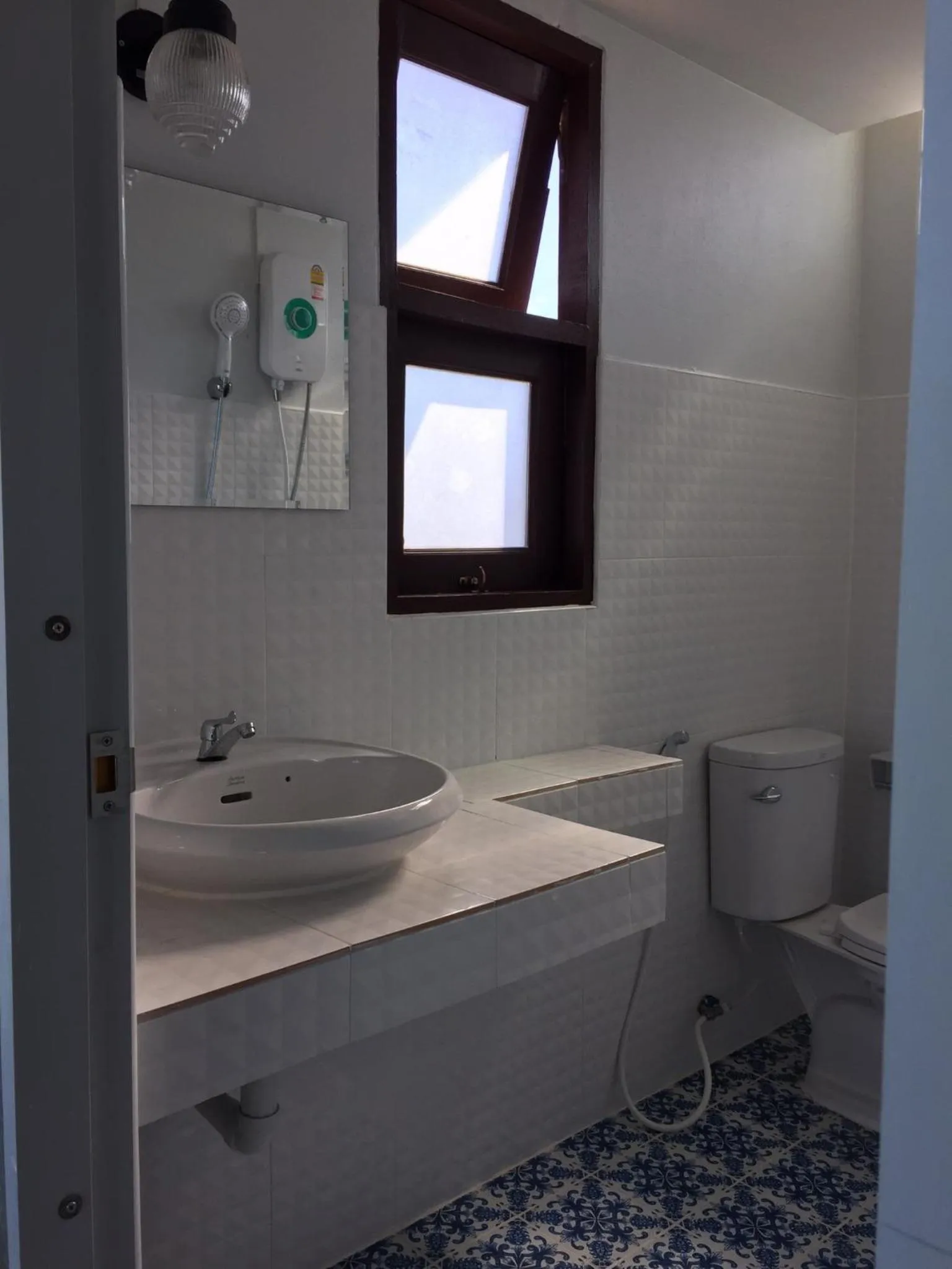 Bathroom in Chiangmai HomeTeL