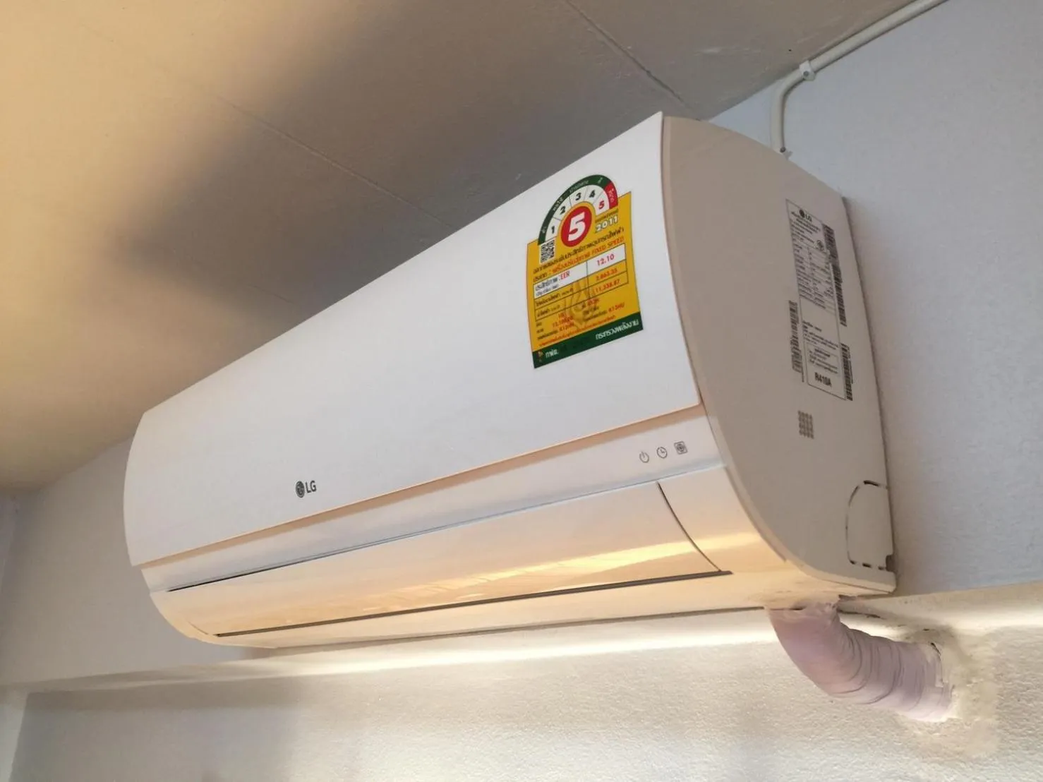 Decorative detail in Chiangmai HomeTeL