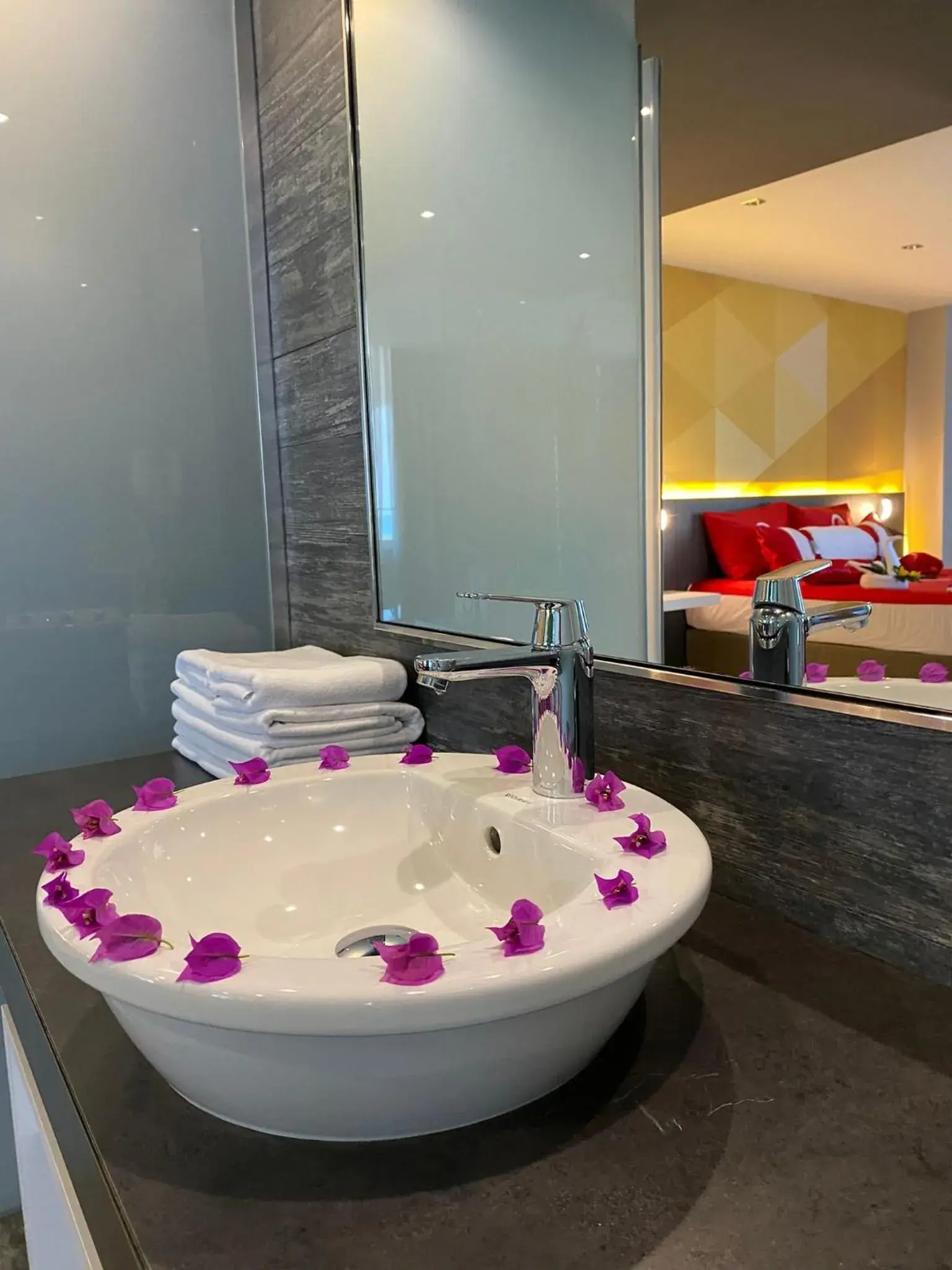 Photo of the whole room, Bathroom in Bosphorus Sorgun Hotel