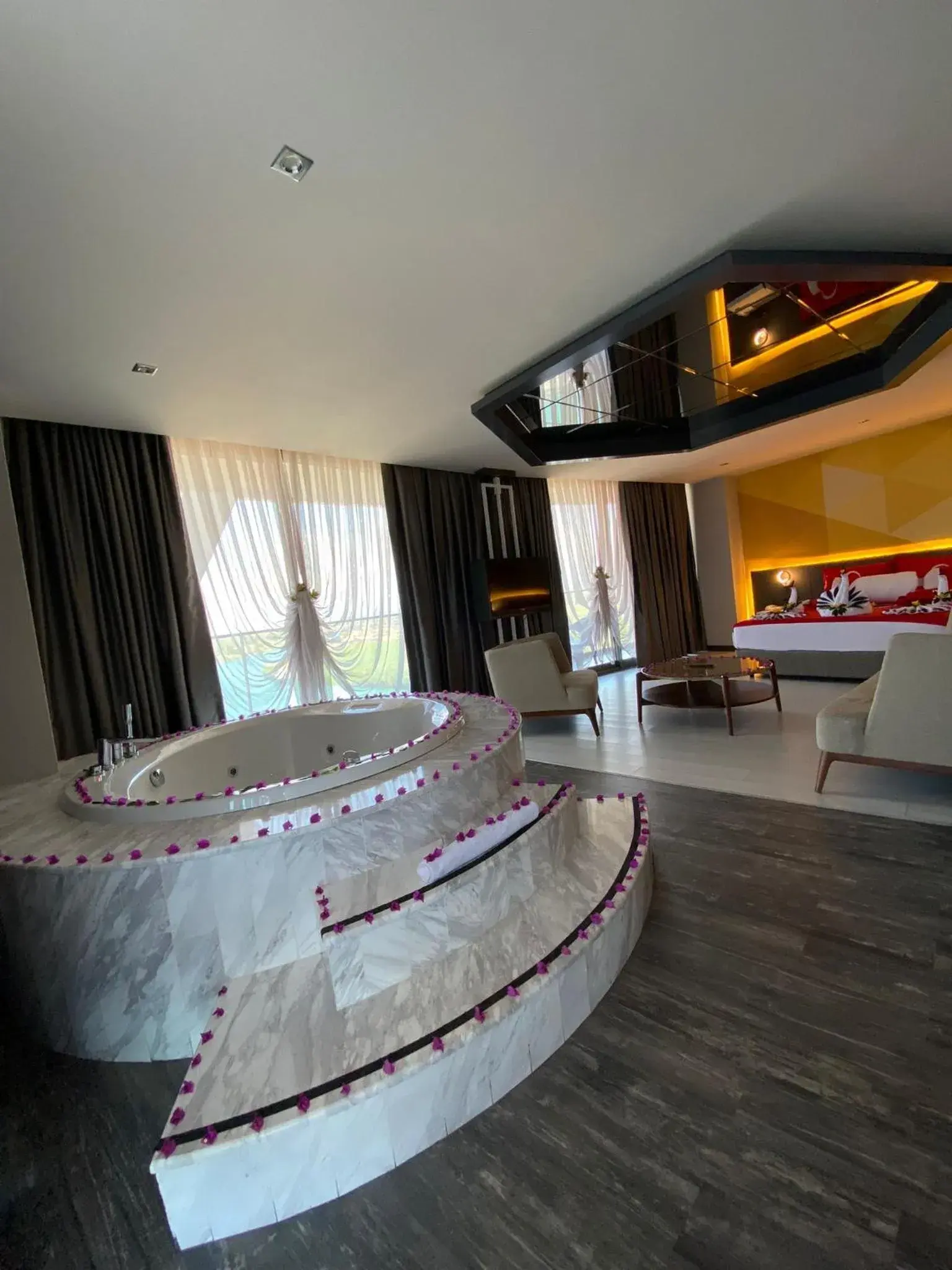 Photo of the whole room, Bed in Bosphorus Sorgun Hotel