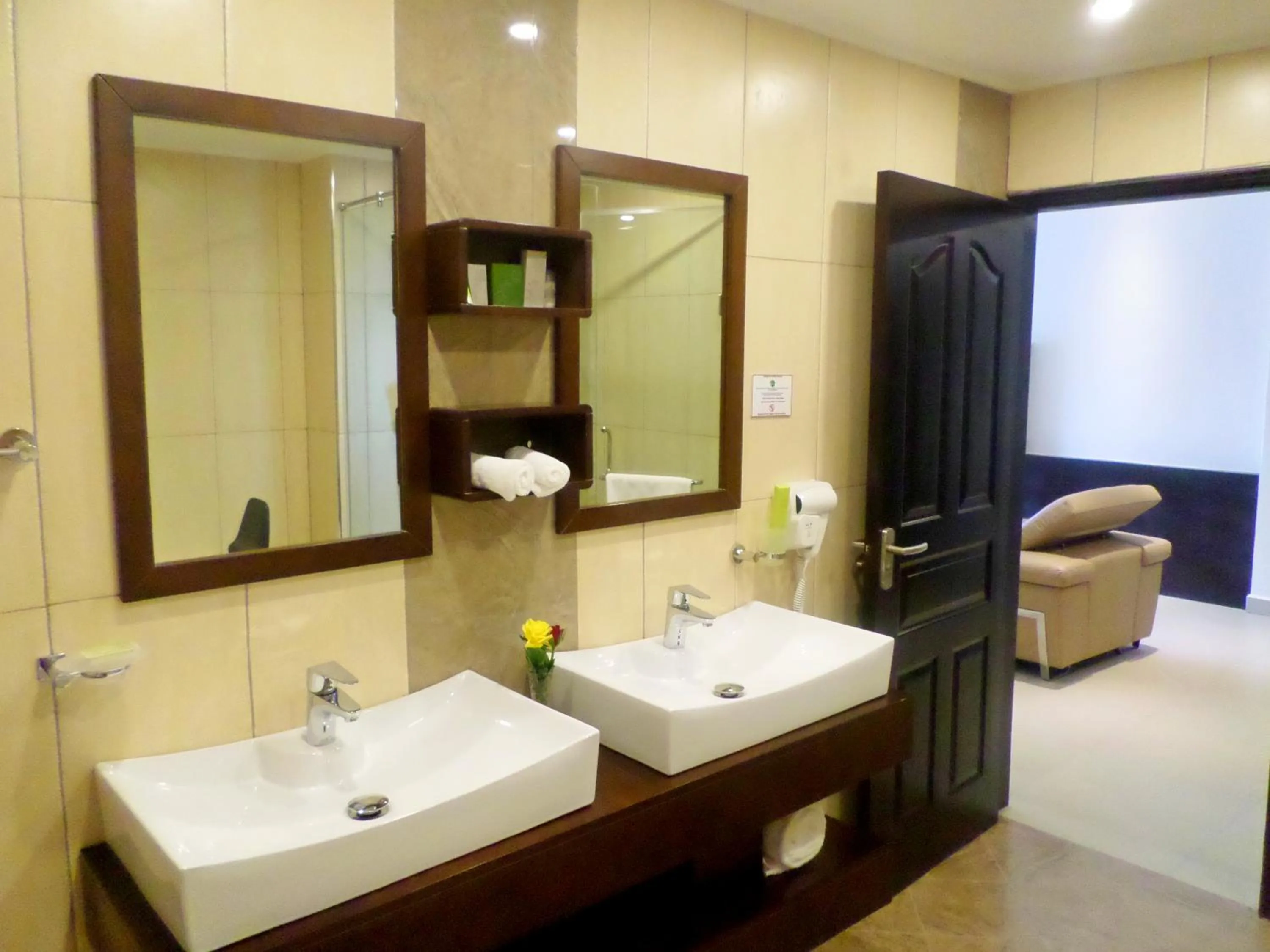 Bathroom in Best Western Premier Garden Hotel Entebbe