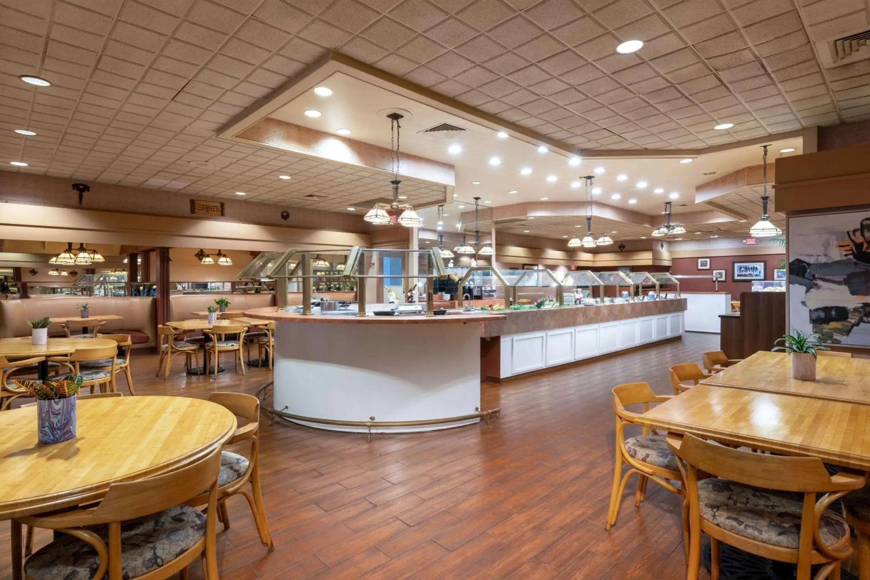 Restaurant/places to eat in Ramada by Wyndham Kissimmee Gateway - Free Theme Park Shuttle Restaurant/places to eat in Ramada by Wyndham Kissimmee Gateway - Free Theme Park Shuttle