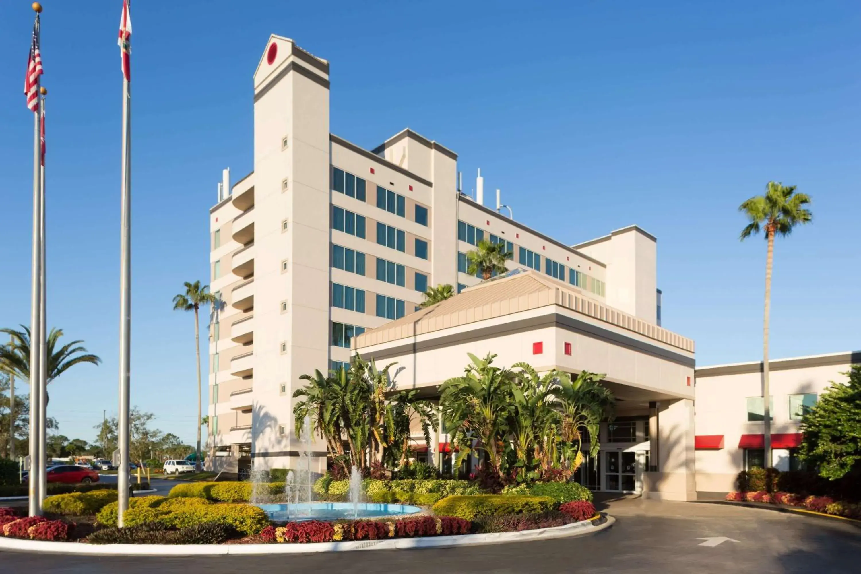 Property building in Ramada by Wyndham Kissimmee Gateway - Free Theme Park Shuttle Property building in Ramada by Wyndham Kissimmee Gateway - Free Theme Park Shuttle