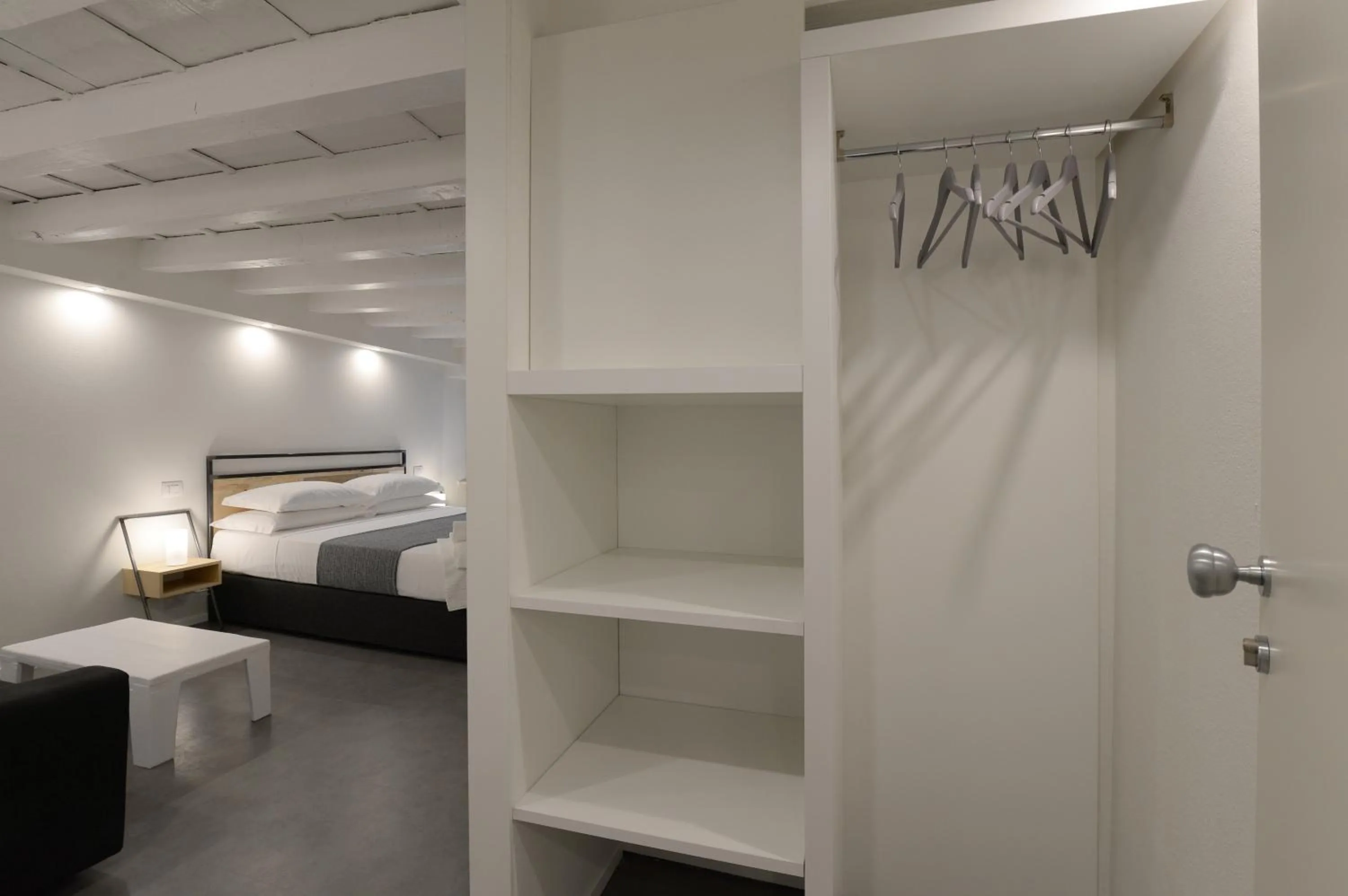 Bedroom, Bed in Piano Tre