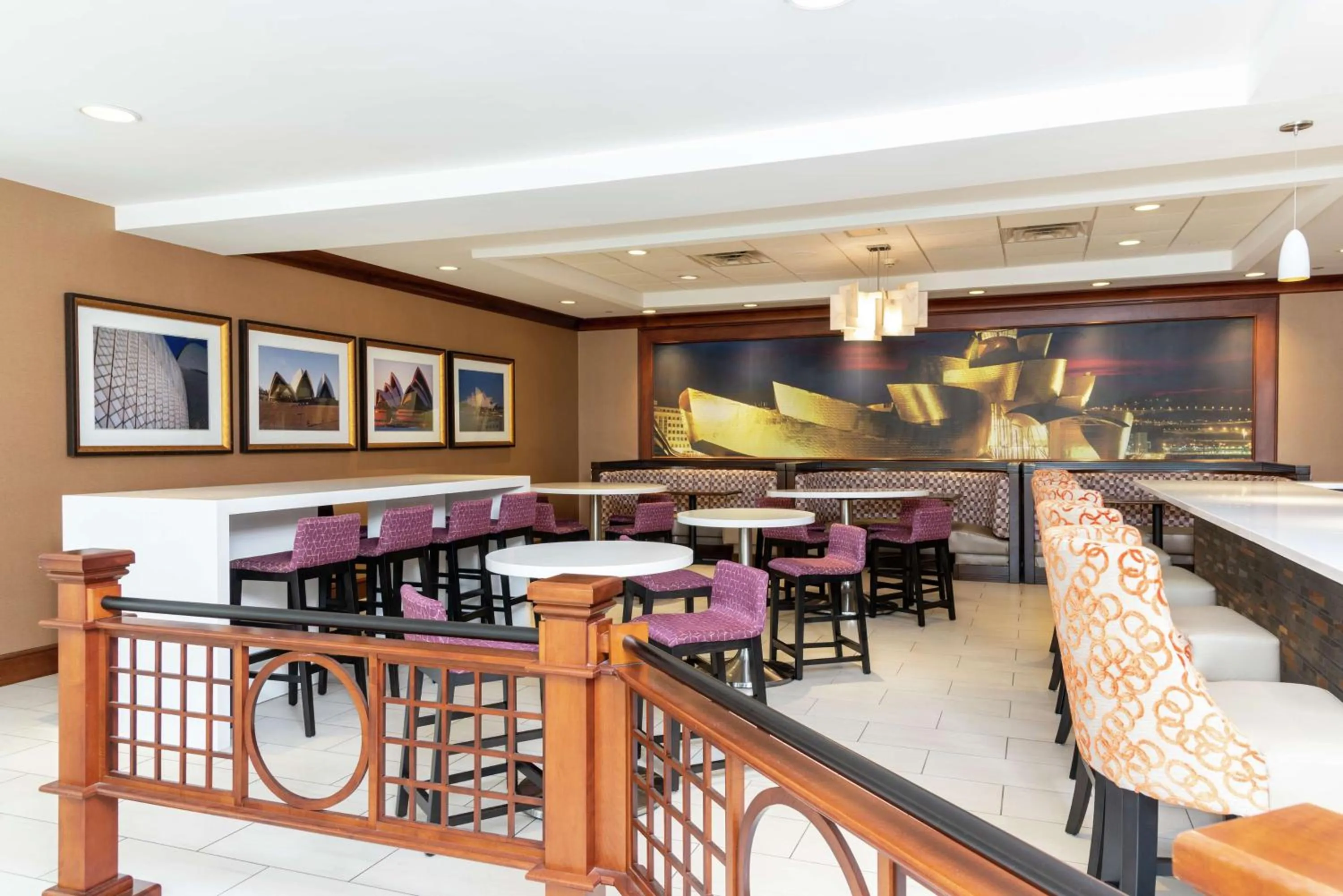 Lounge or bar in Hilton Garden Inn Indianapolis South/Greenwood