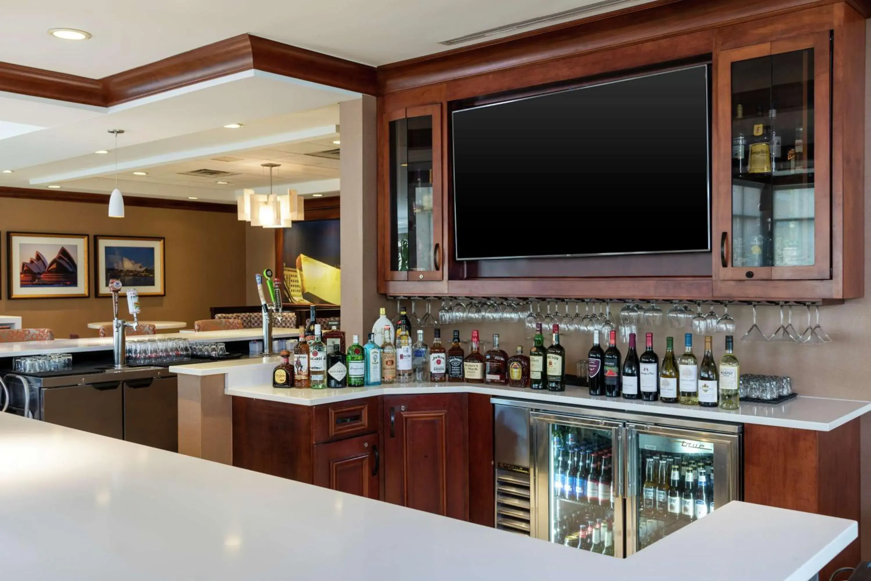 Lounge or bar in Hilton Garden Inn Indianapolis South/Greenwood Lounge or bar in Hilton Garden Inn Indianapolis South/Greenwood