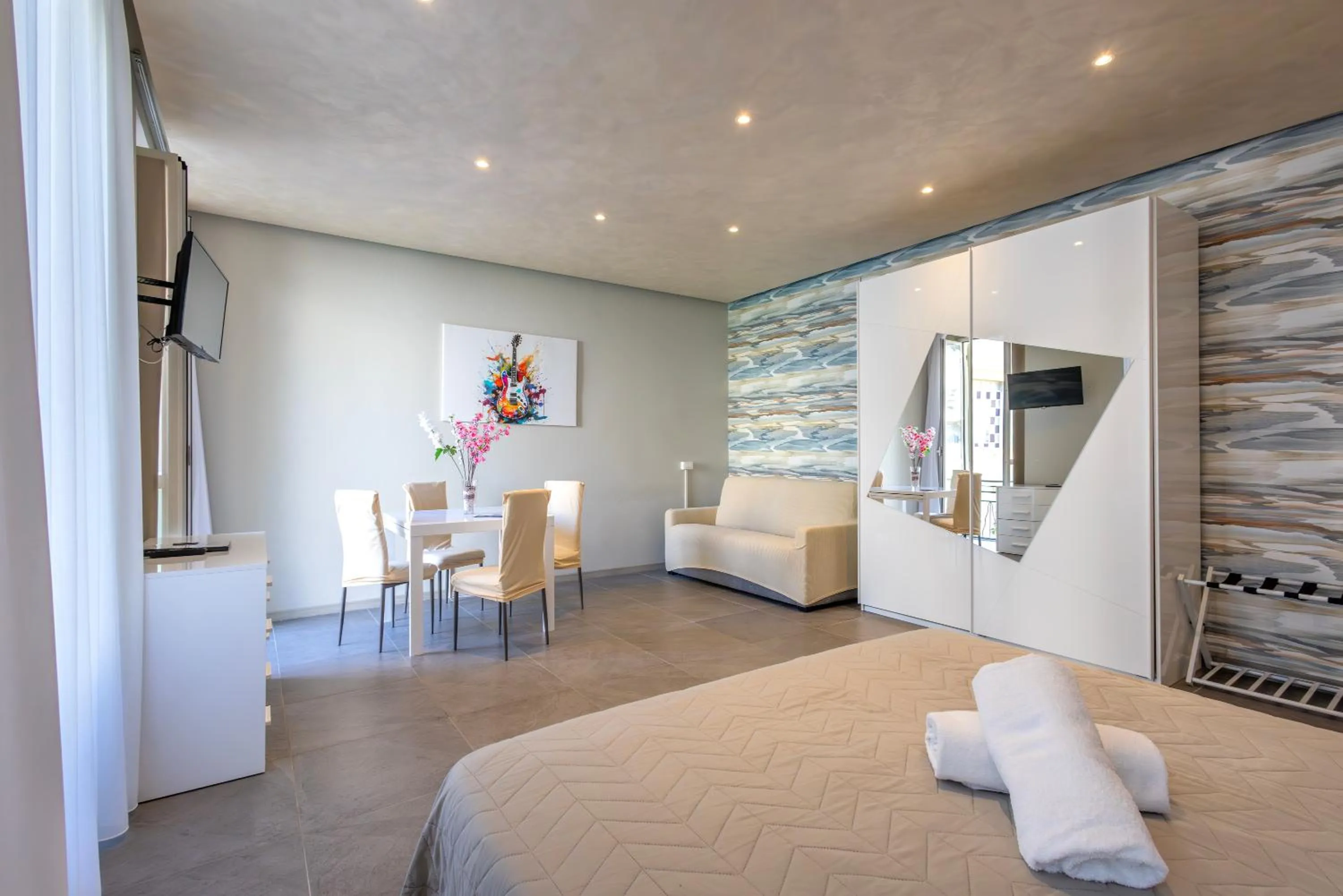 Bed in Hotel Alexander & Spa