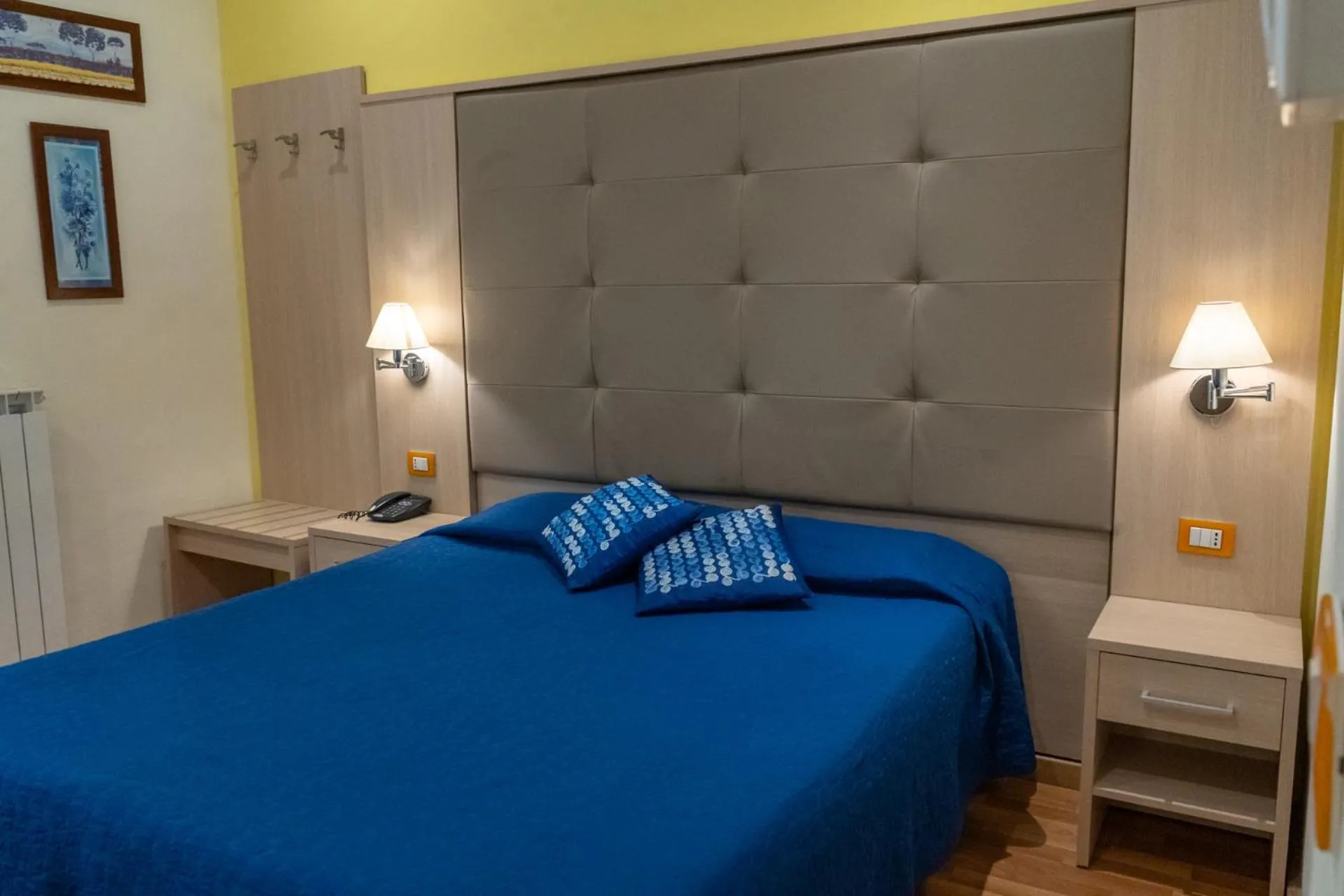 Bed in Hotel Alexander & Spa