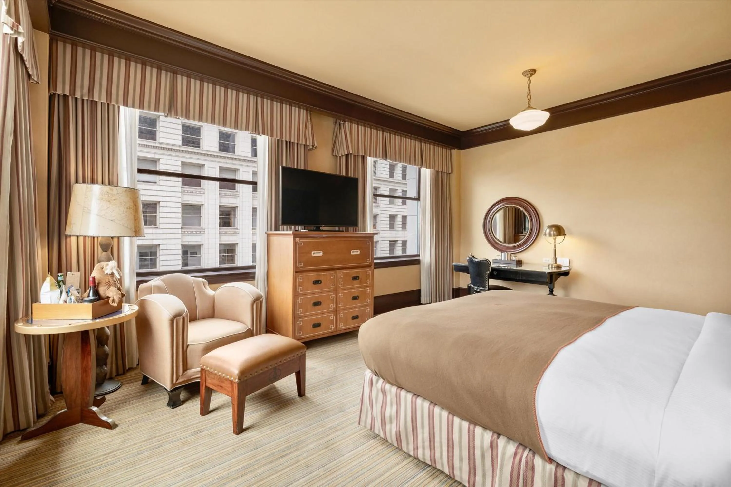 TV and multimedia, Bed in Arctic Club Hotel