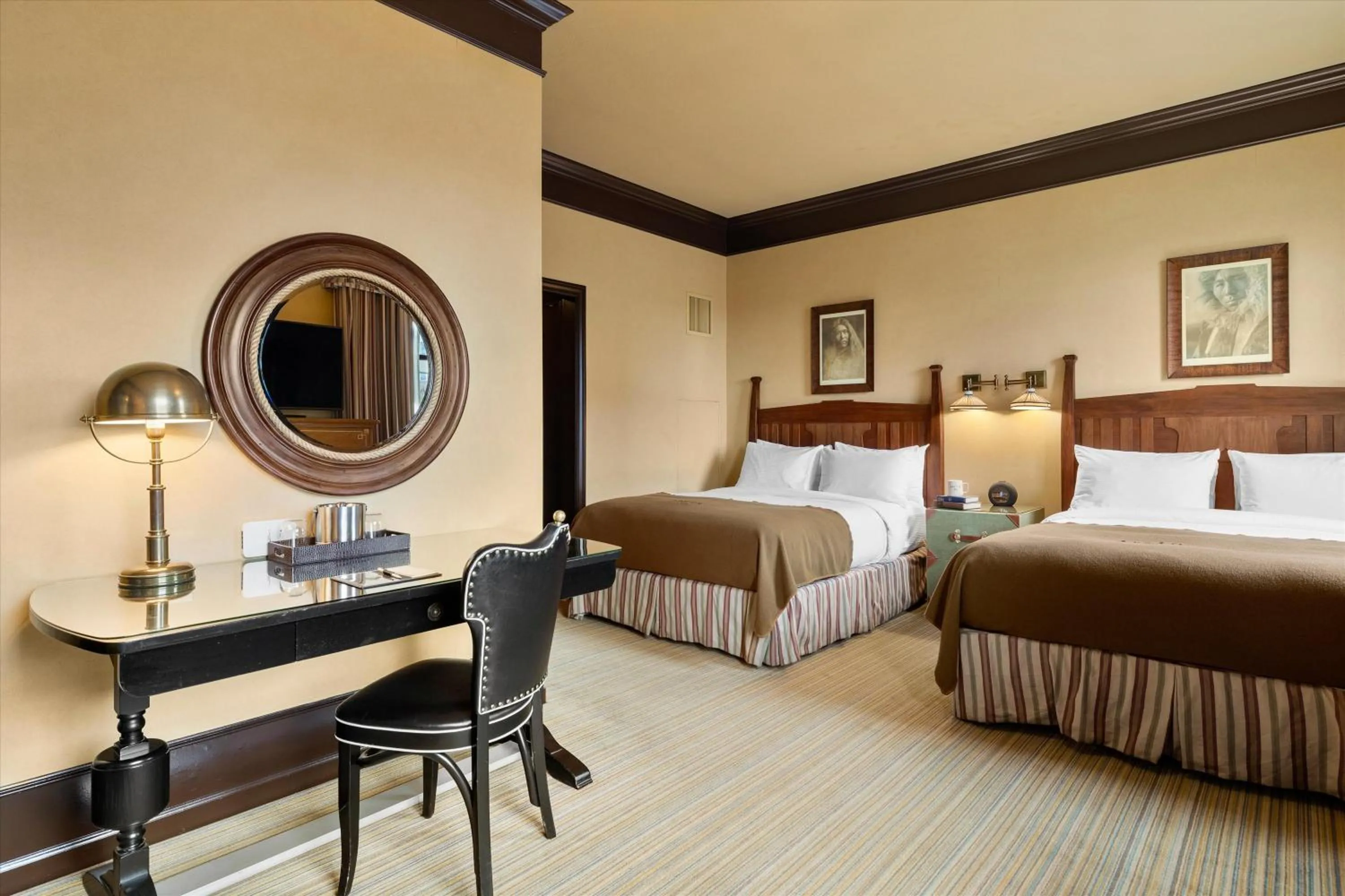 Bedroom, Bed in Arctic Club Hotel