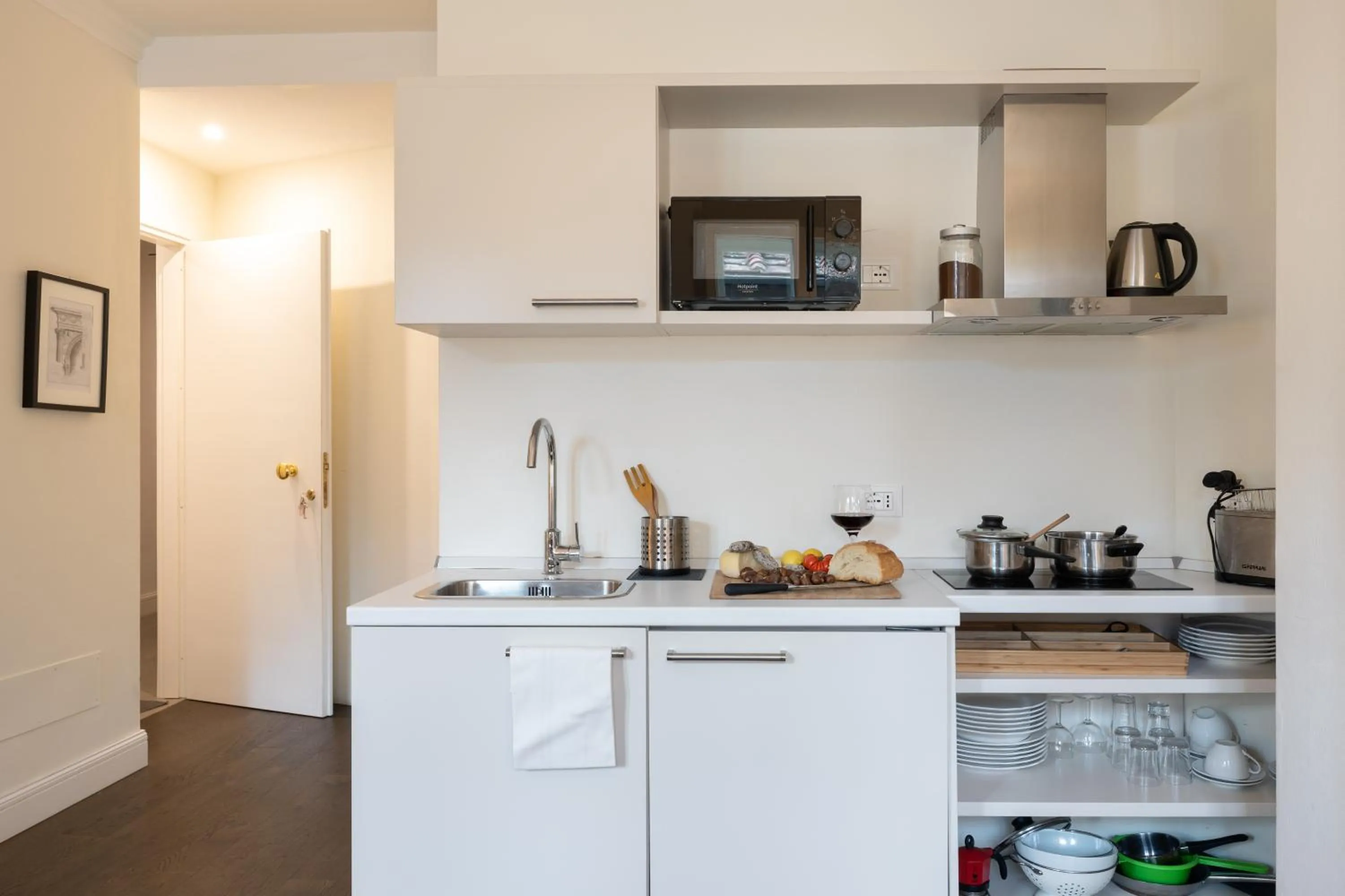 Kitchen or kitchenette in Novella Goldoni Suite-by Florence Concierge