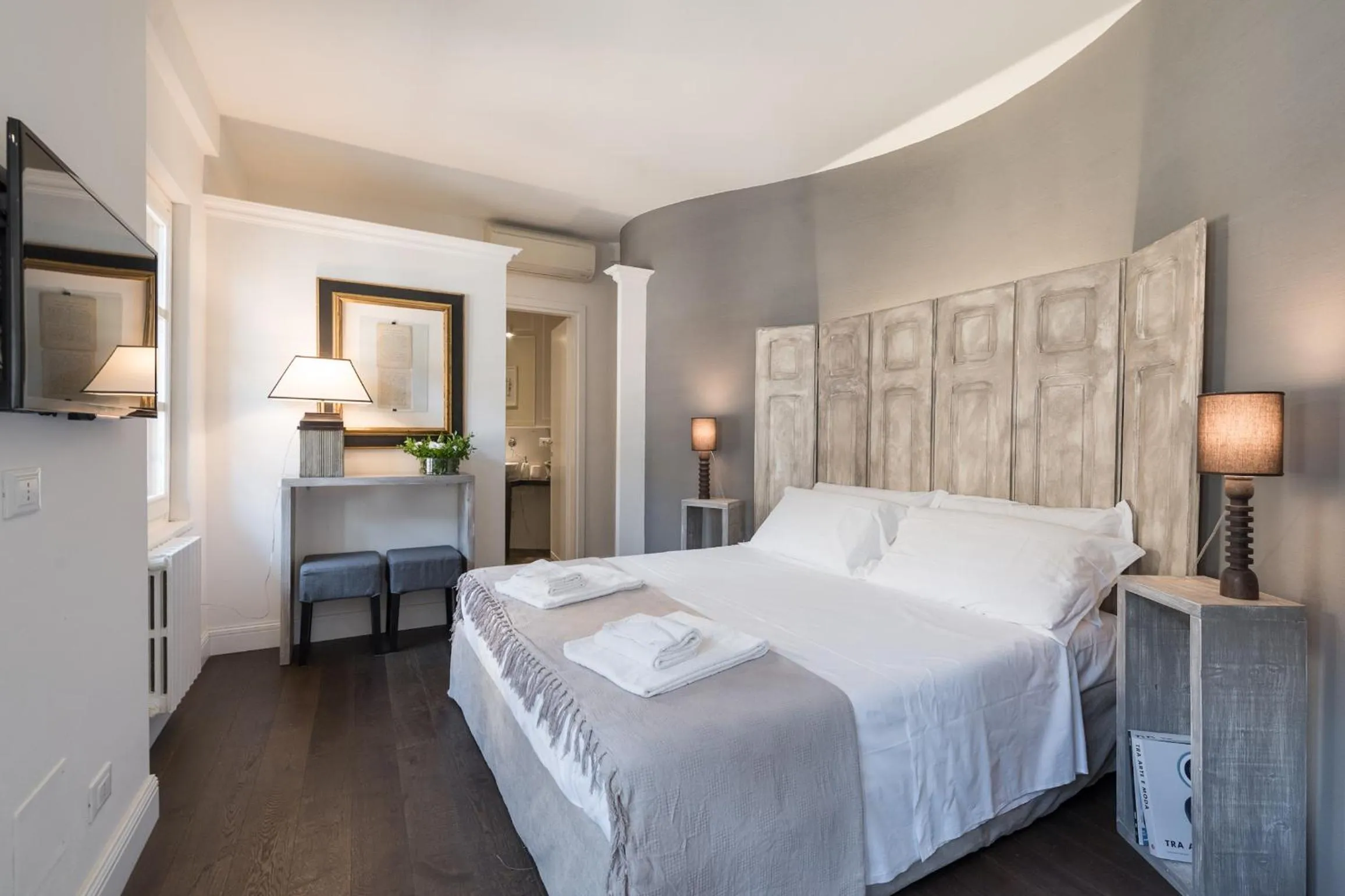 Bedroom, Bed in Novella Goldoni Suite-by Florence Concierge