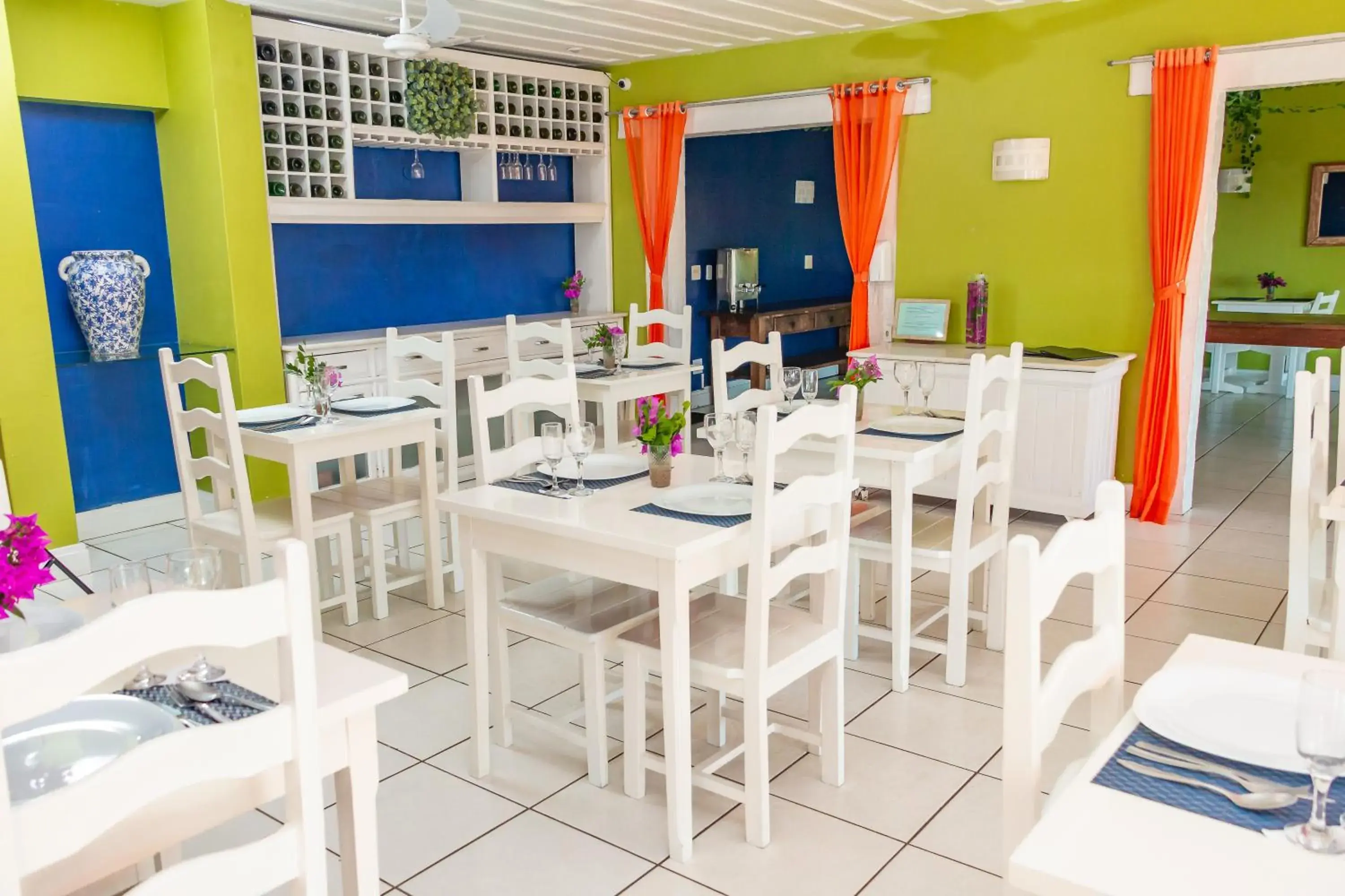 Restaurant/places to eat in Pousada dos Reis Restaurant/places to eat in Pousada dos Reis