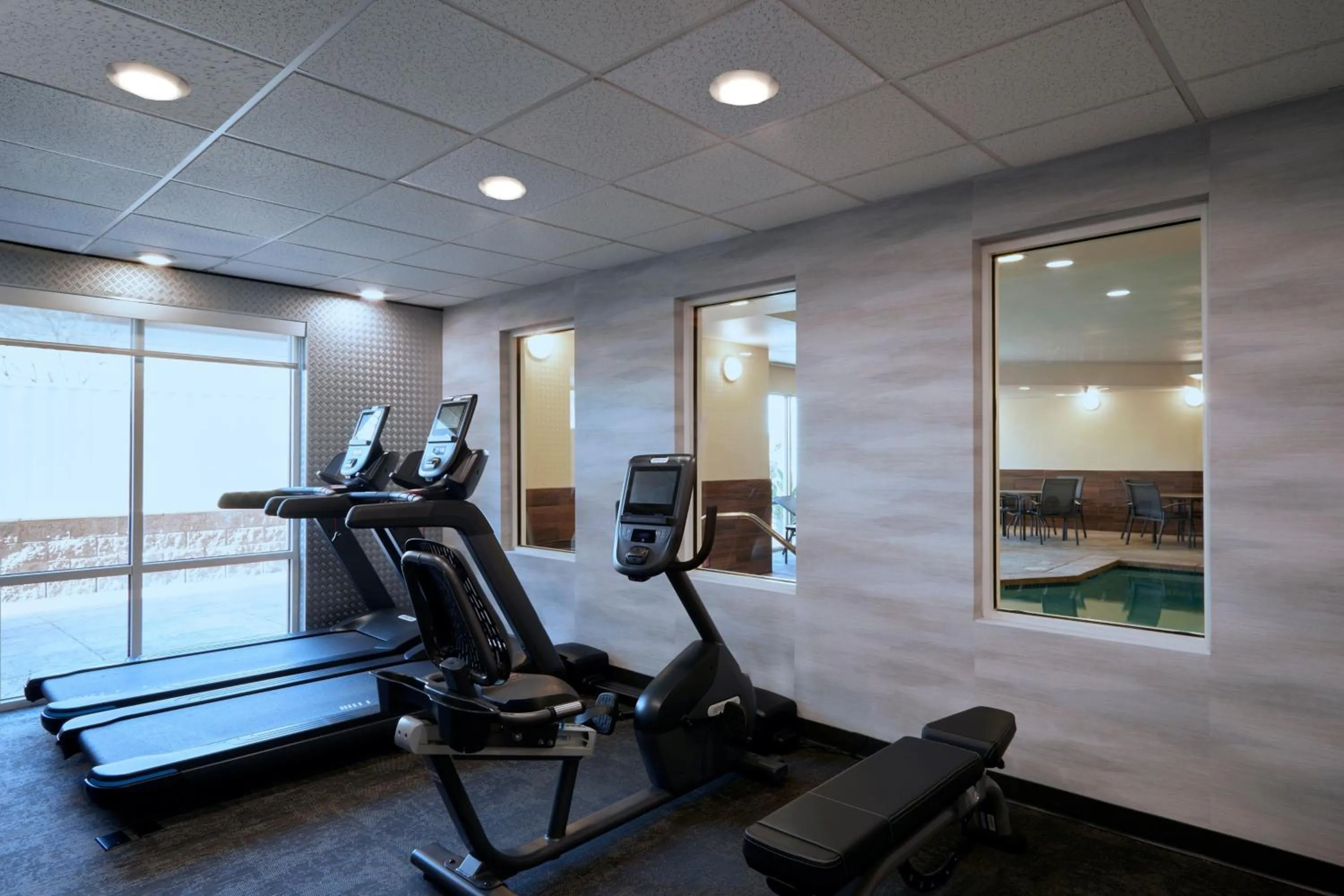 Fitness centre/facilities in Fairfield Inn and Suites San Bernardino
