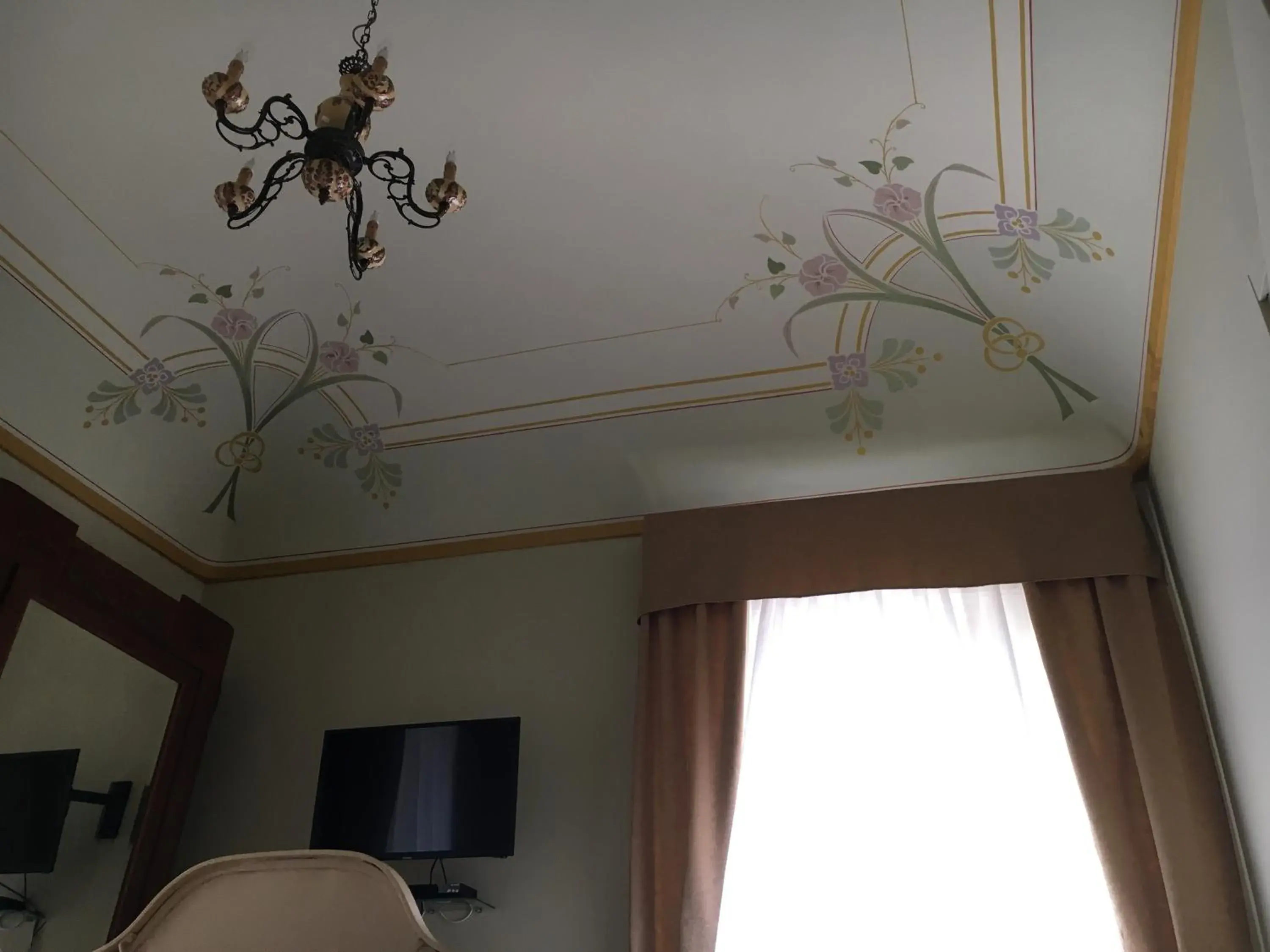 Superior Twin Room with City View in Hotel Sant'Anna Superior Twin Room with City View in Hotel Sant'Anna