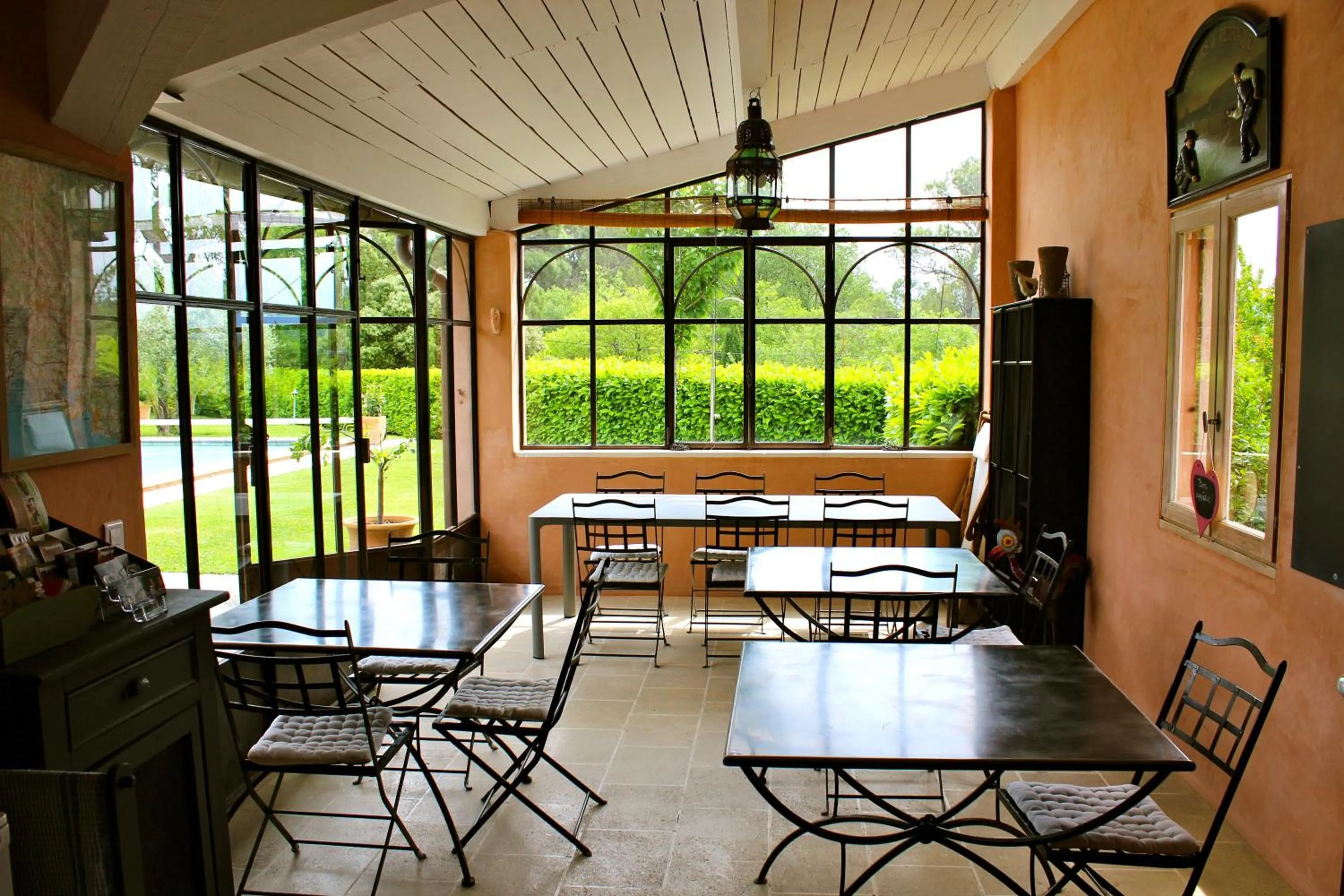 Restaurant/places to eat in B&B La Badelle