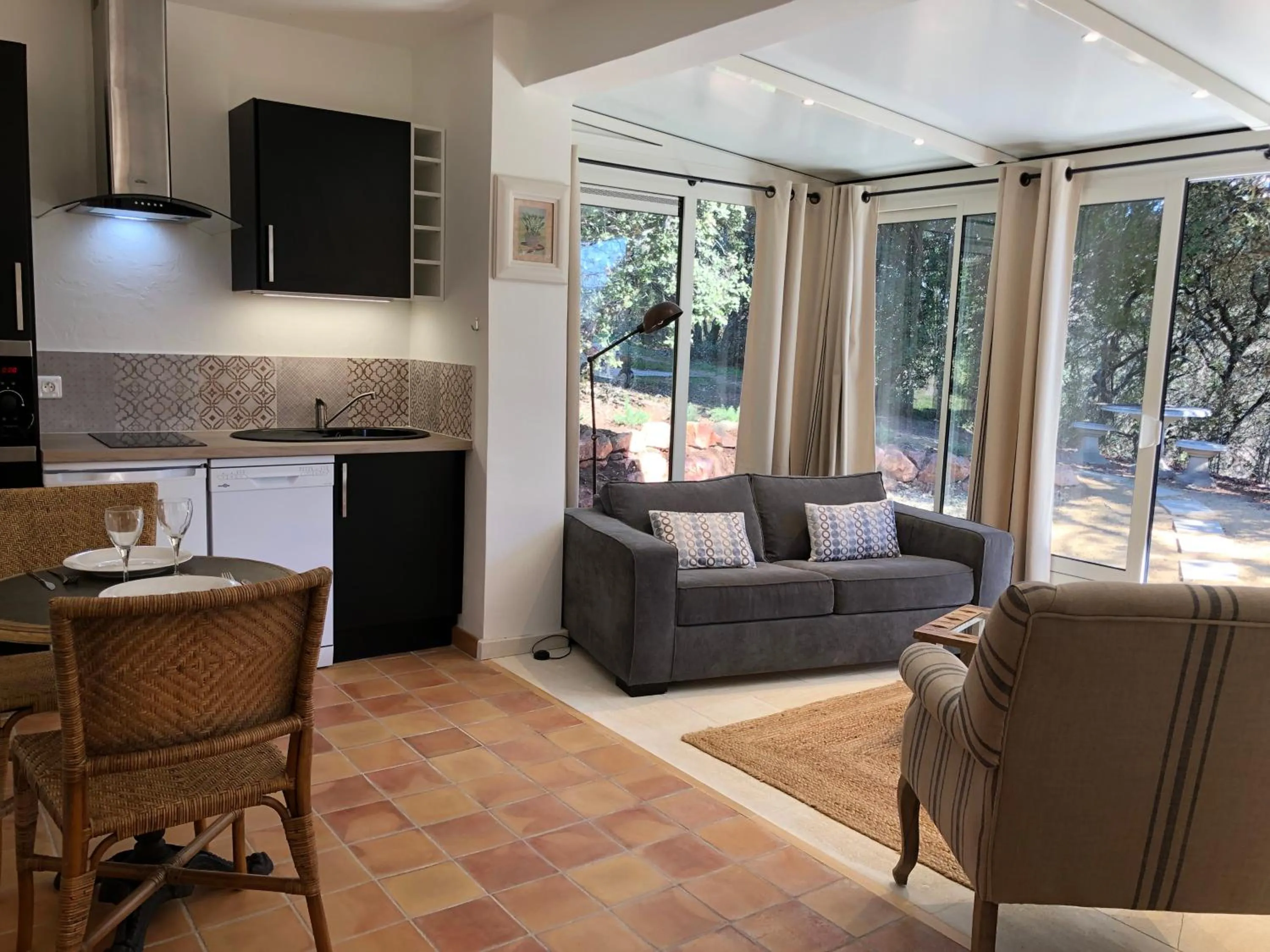 Photo of the whole room in B&B La Badelle