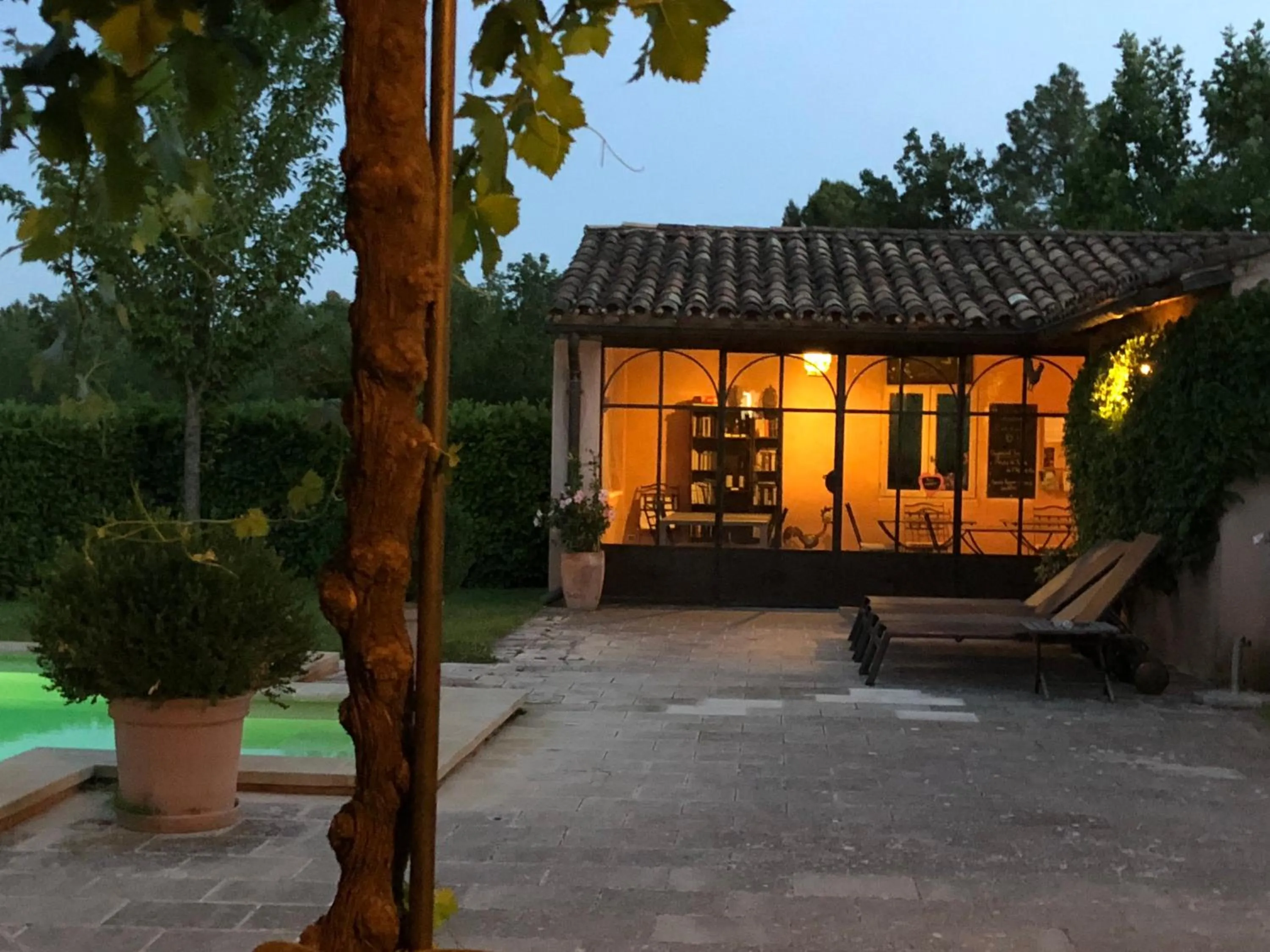 Communal kitchen in B&B La Badelle
