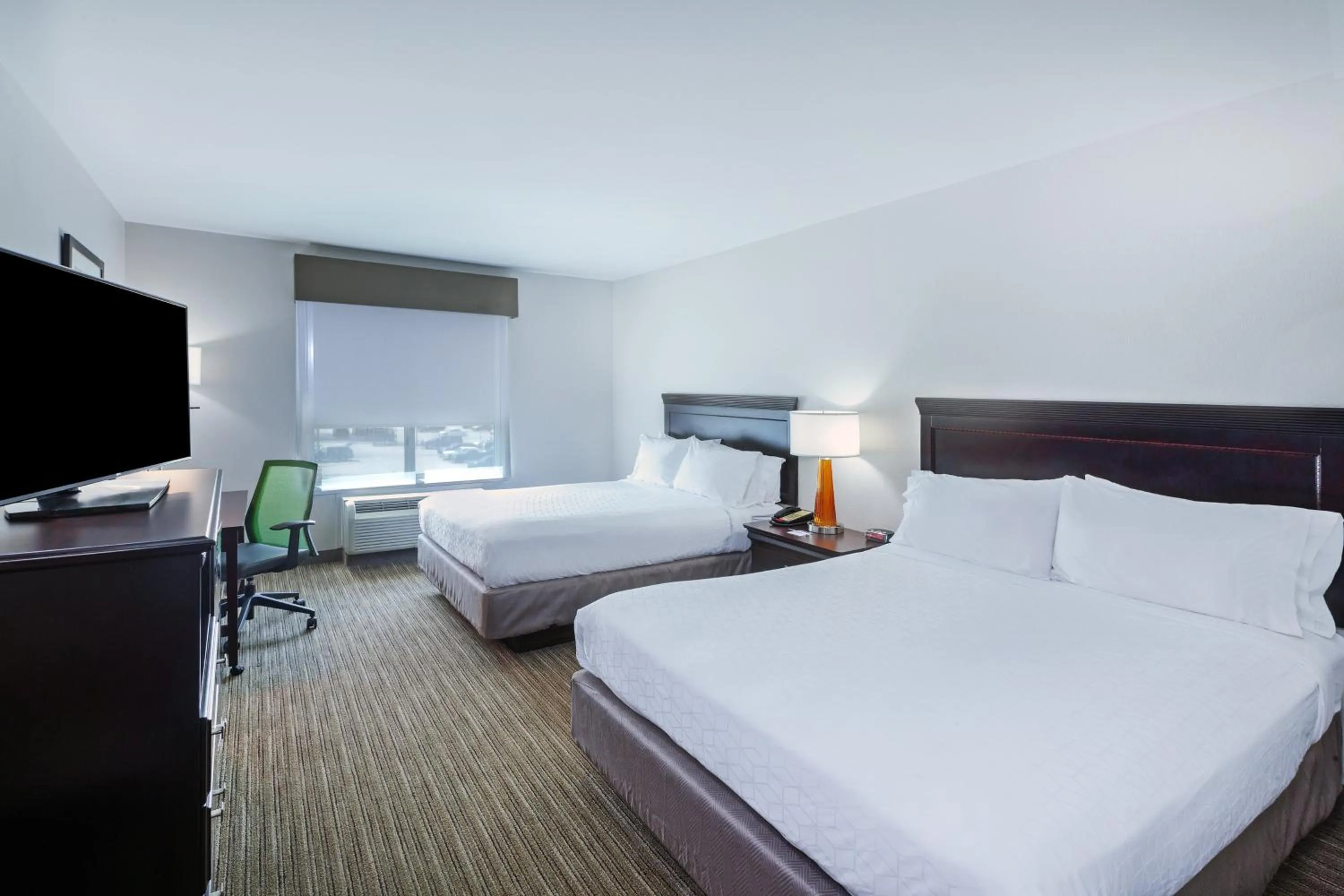 Photo of the whole room, Bed in Holiday Inn Express Hotel and Suites Shreveport South Park Plaza by IHG