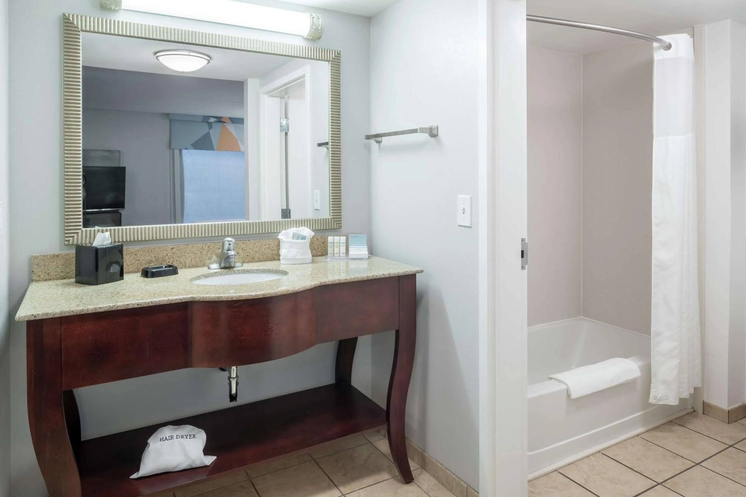 Bathroom in Hampton Inn & Suites Panama City Beach-Pier Park Area