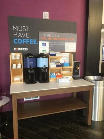 Breakfast in Holiday Inn Express Hickory - Hickory Mart by IHG