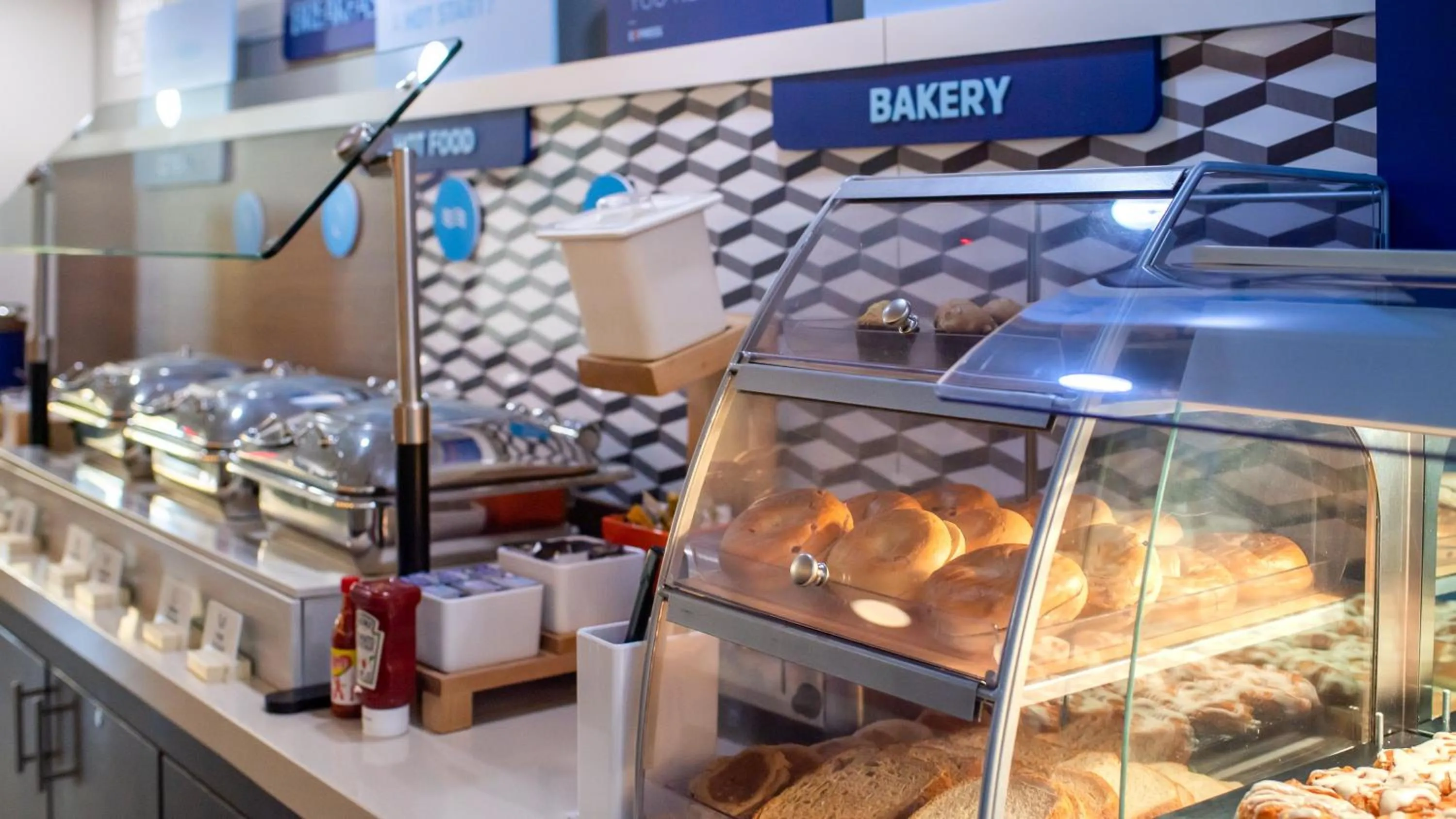 Breakfast in Holiday Inn Express Hickory - Hickory Mart by IHG