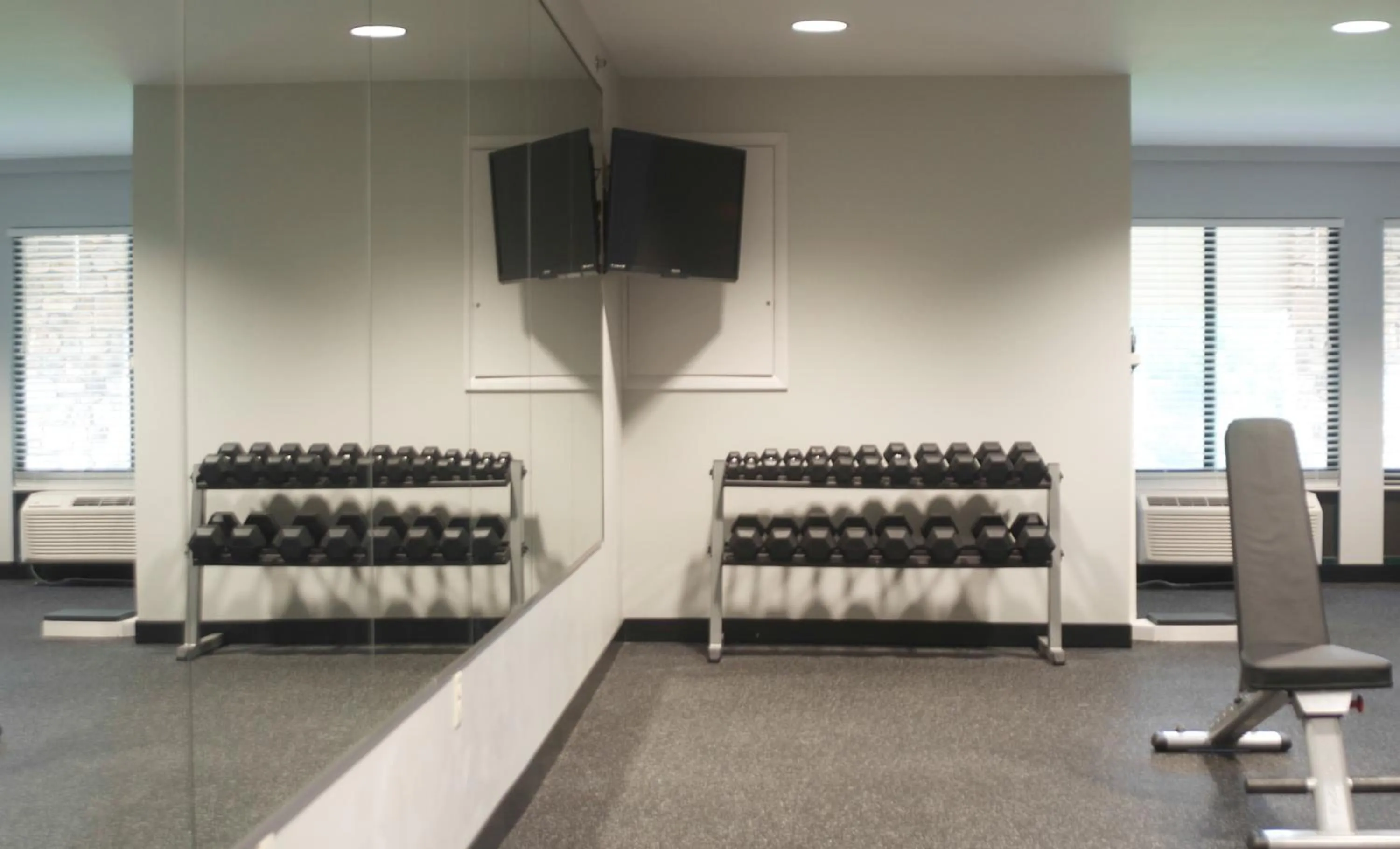 Fitness centre/facilities in Holiday Inn Express Hickory - Hickory Mart by IHG