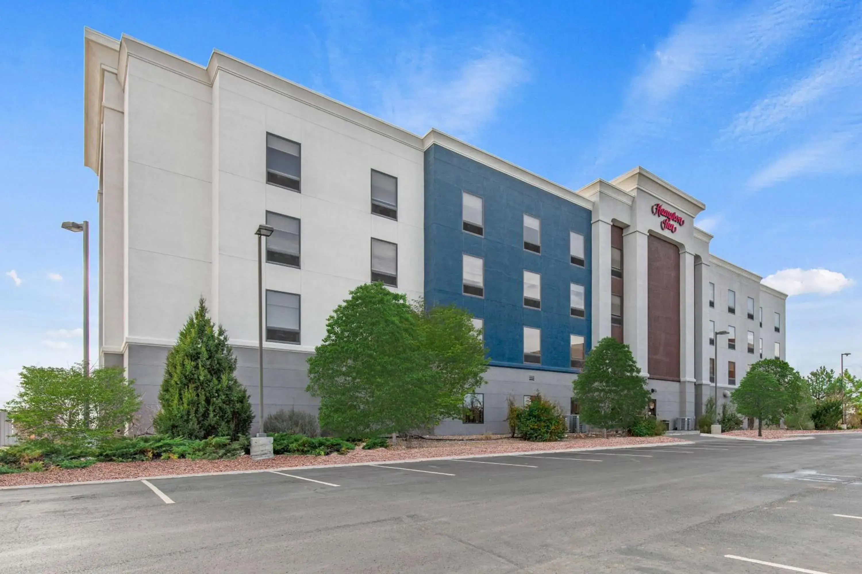 Property building in Hampton Inn Denver Northeast-Brighton Property building in Hampton Inn Denver Northeast-Brighton