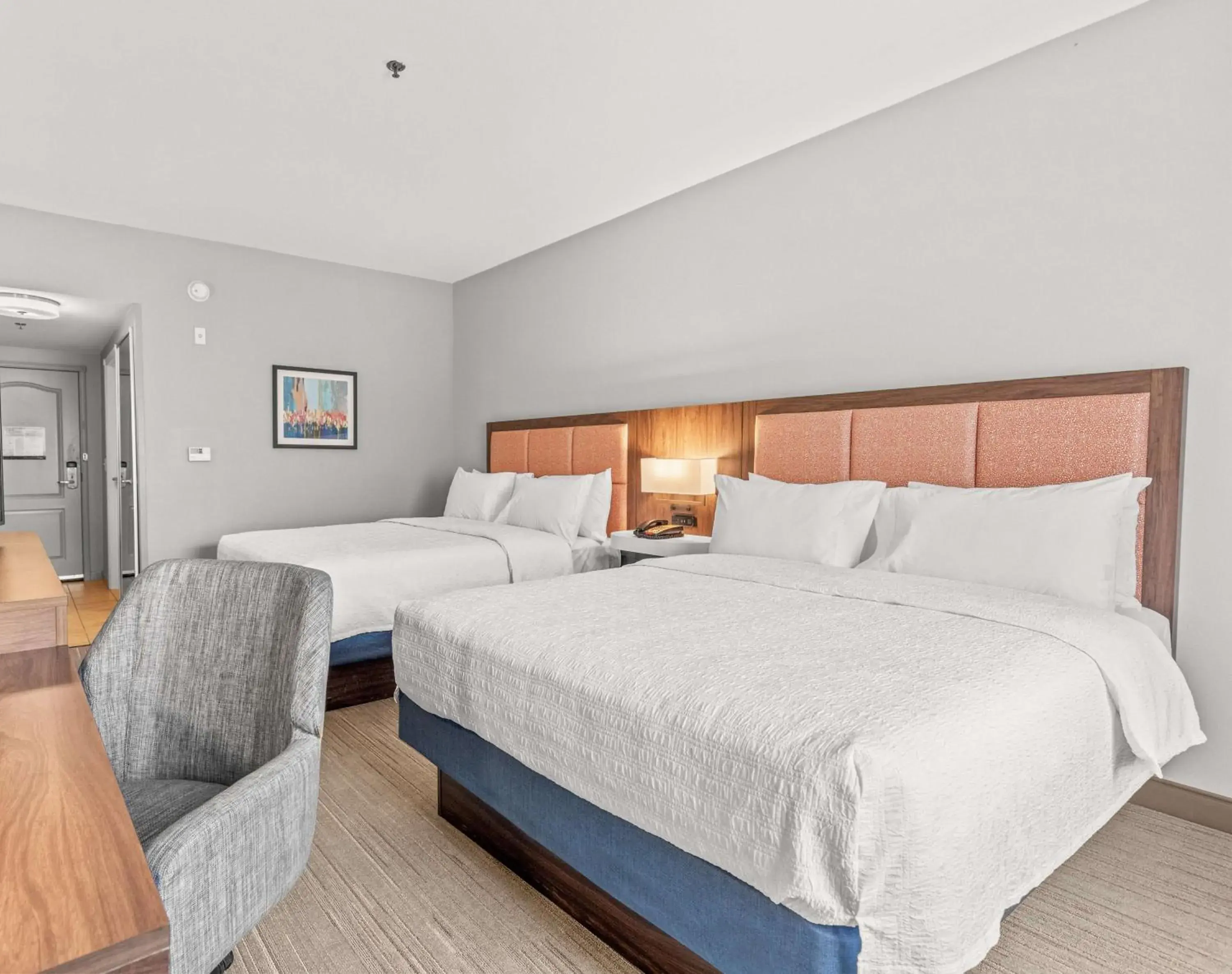 Bed in Hampton Inn Denver Northeast-Brighton Bed in Hampton Inn Denver Northeast-Brighton