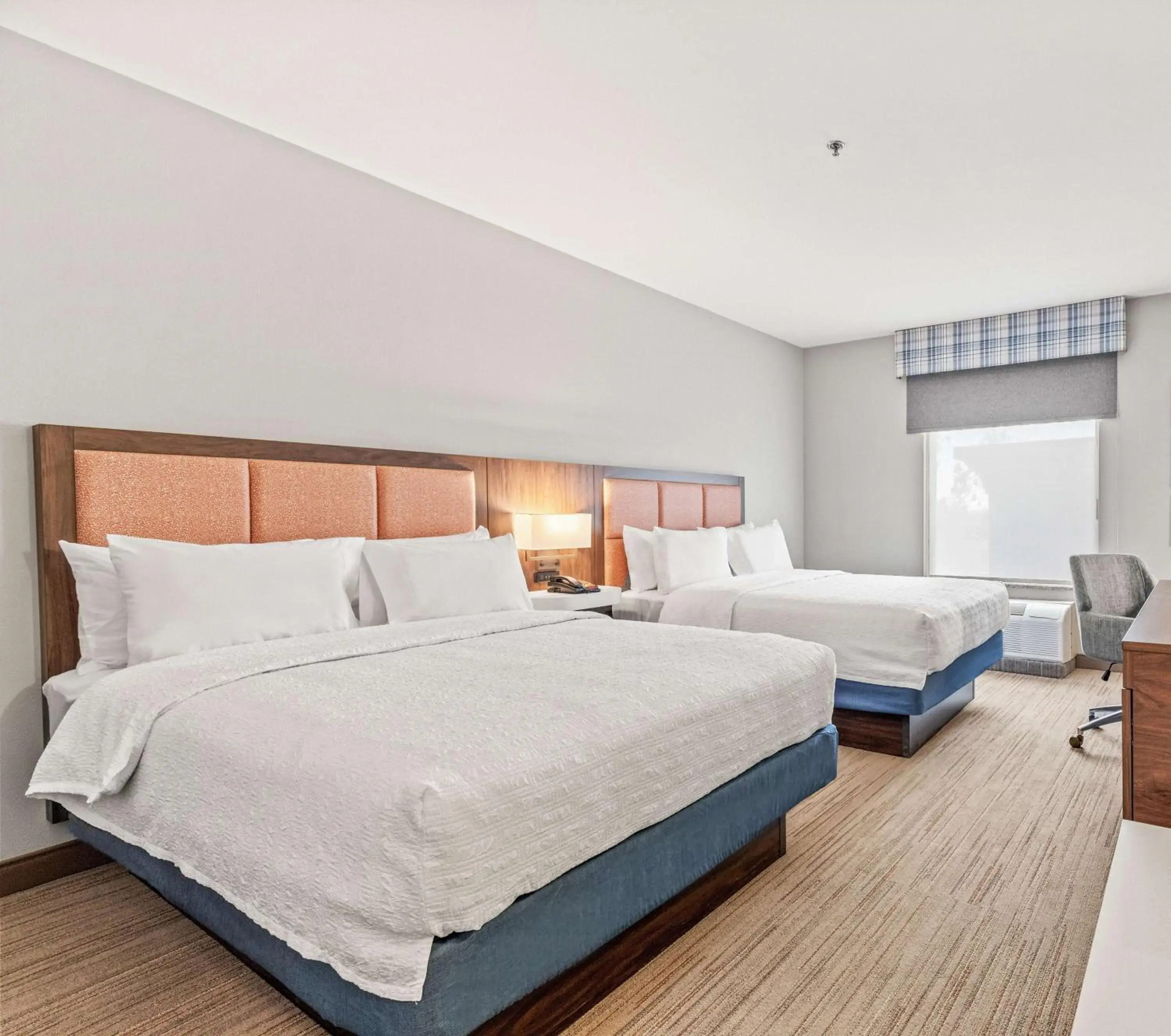Bed in Hampton Inn Denver Northeast-Brighton Bed in Hampton Inn Denver Northeast-Brighton