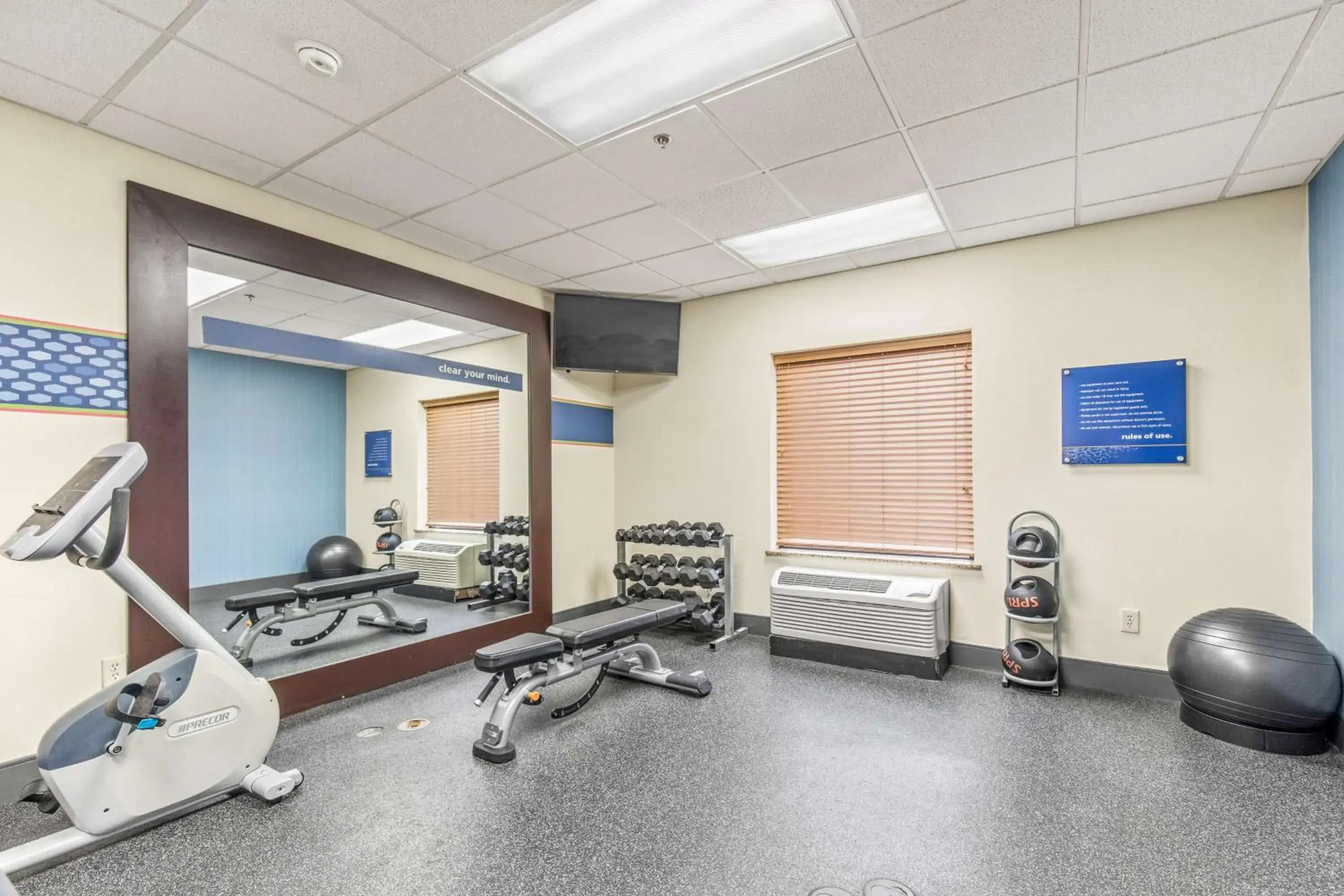 Fitness centre/facilities in Hampton Inn Denver Northeast-Brighton Fitness centre/facilities in Hampton Inn Denver Northeast-Brighton