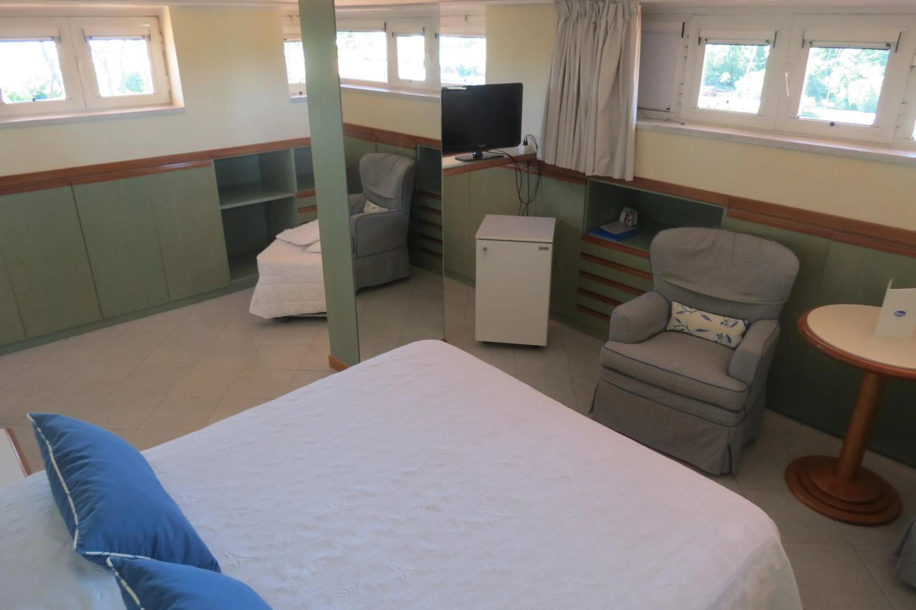 Bed in Hotel Eden