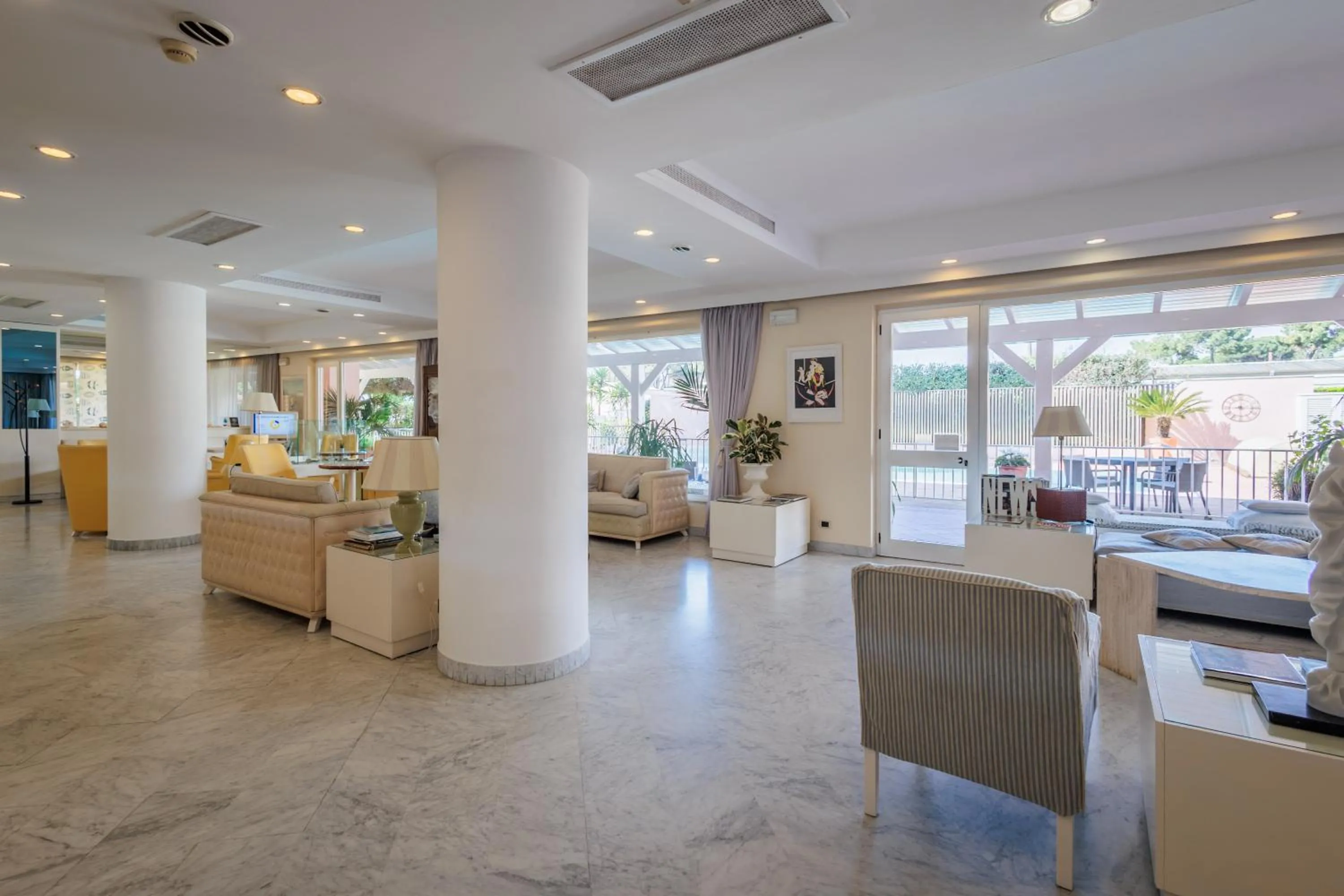 Seating area in Hotel Eden