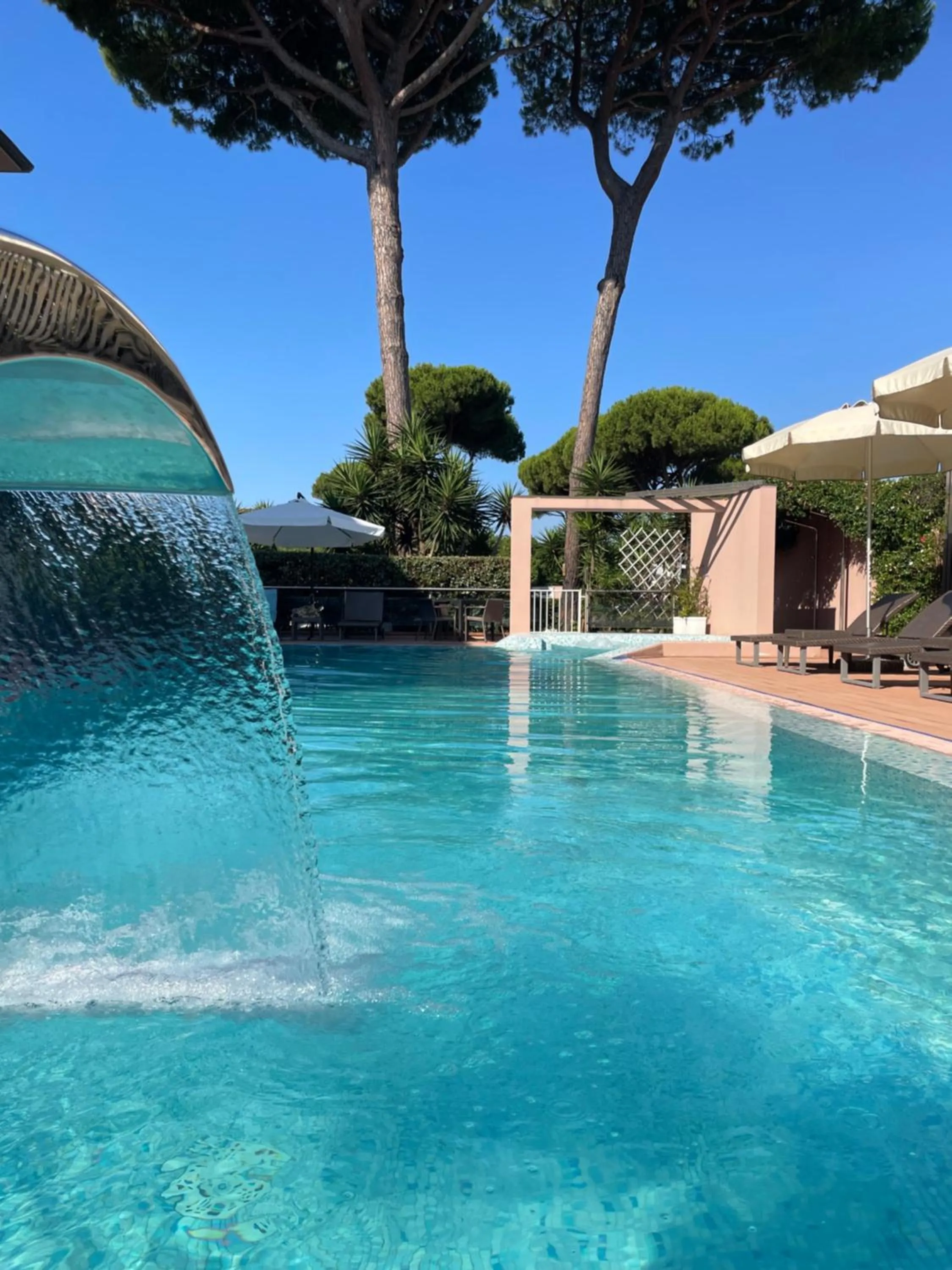 Swimming pool in Hotel Eden