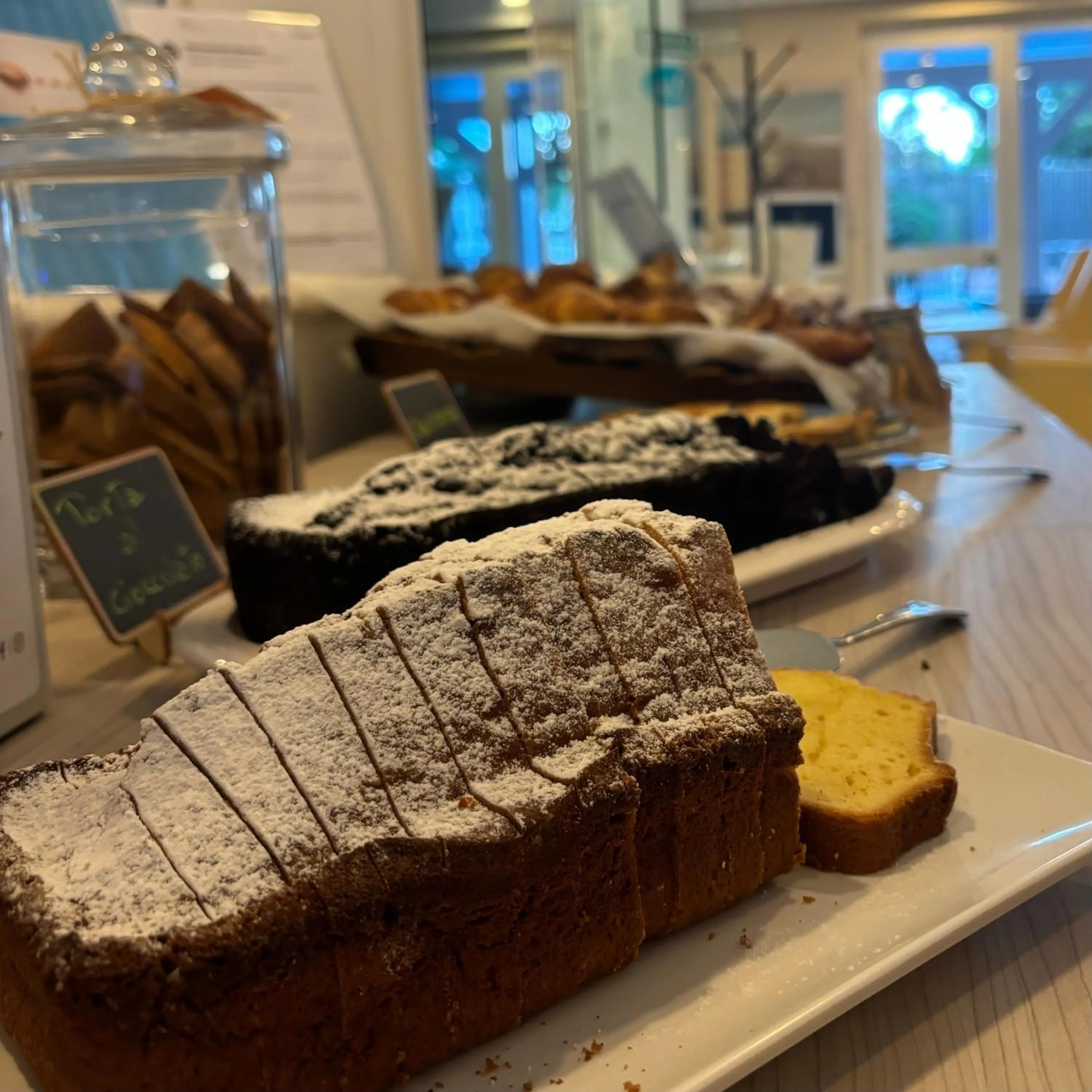 Breakfast in Hotel Eden