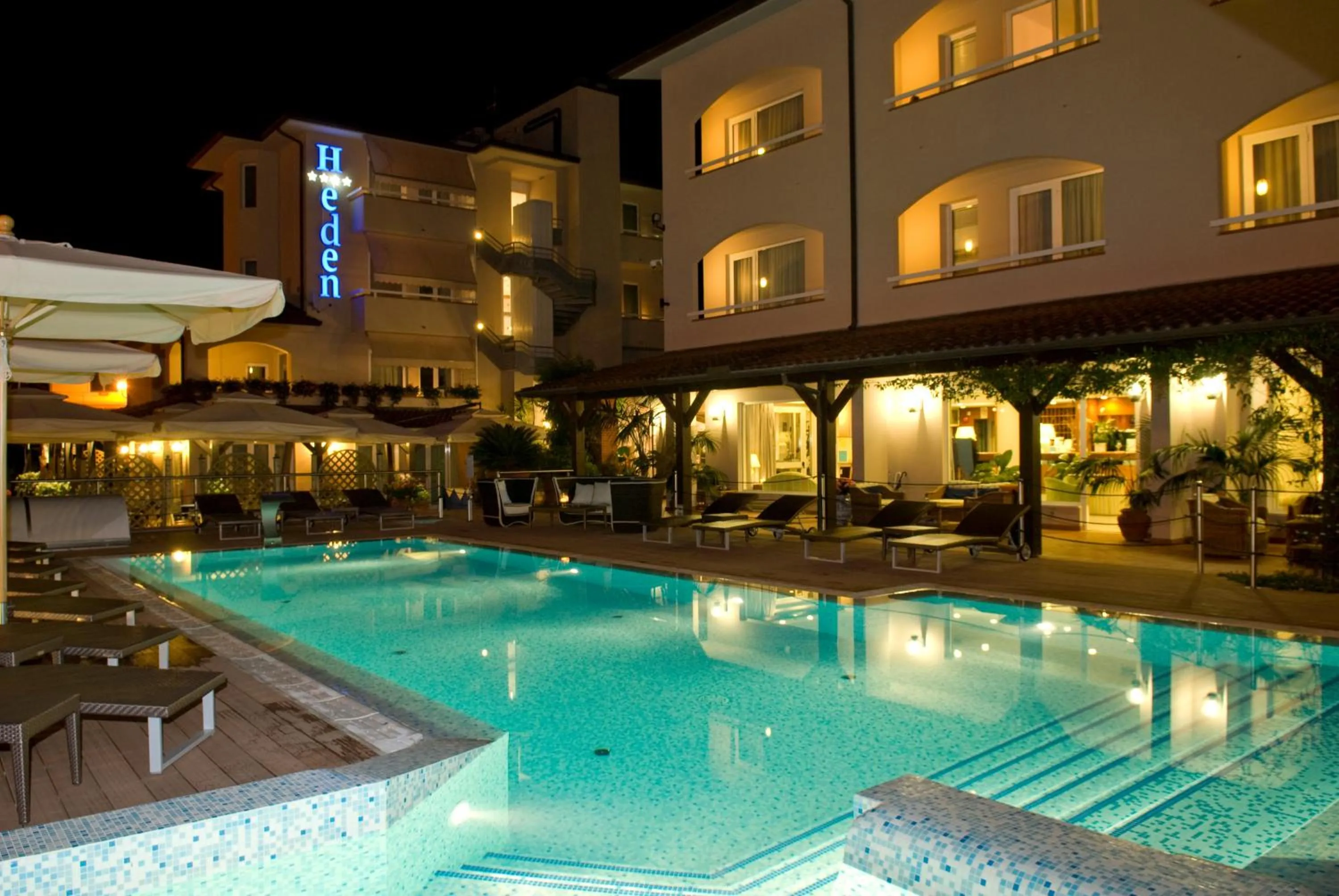 Facade/entrance in Hotel Eden