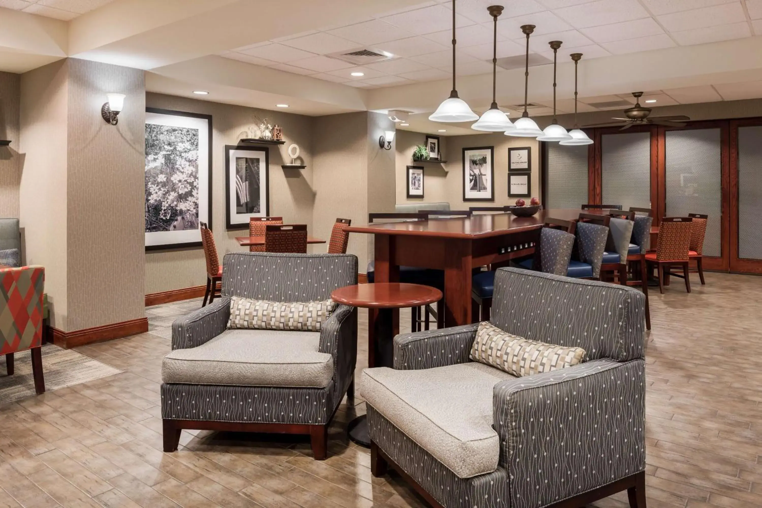 Lobby or reception in Hampton Inn Branson - Branson Hills Lobby or reception in Hampton Inn Branson - Branson Hills