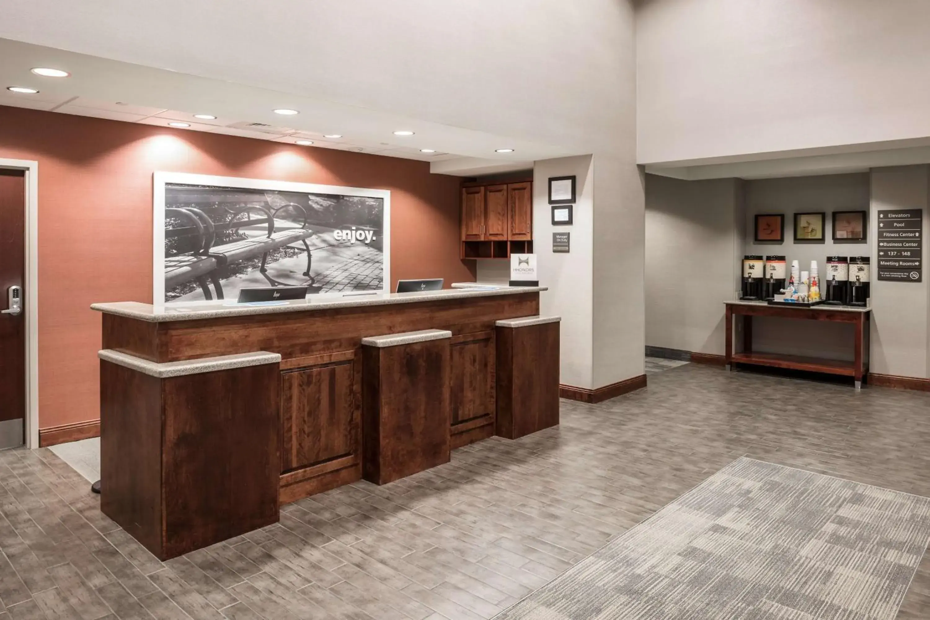 Lobby or reception in Hampton Inn Branson - Branson Hills Lobby or reception in Hampton Inn Branson - Branson Hills