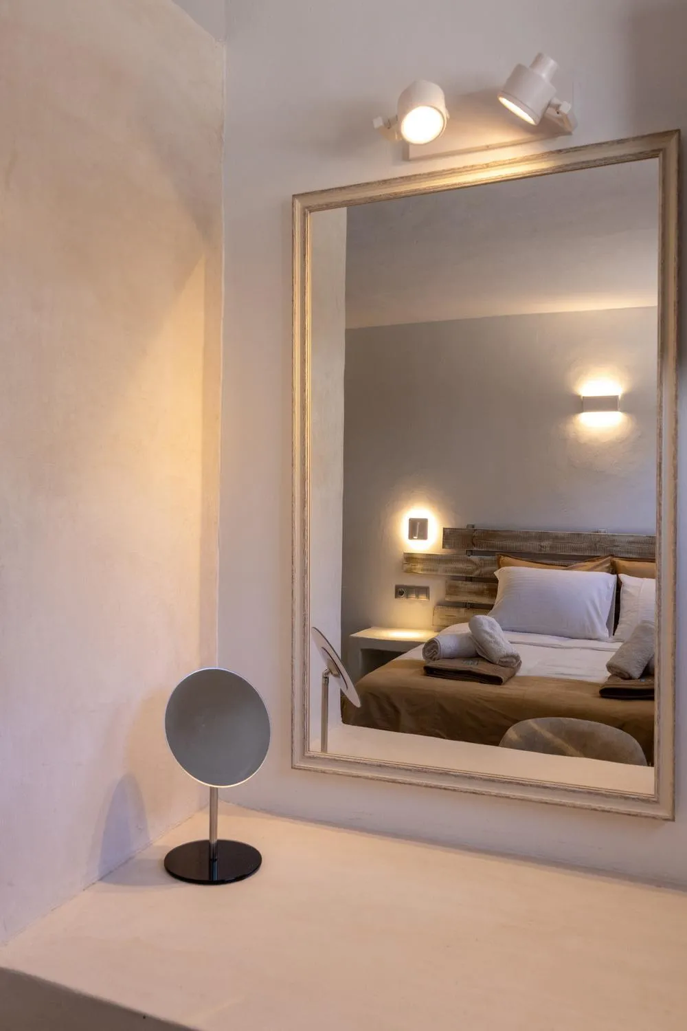 Bed in Kapsalos Villas