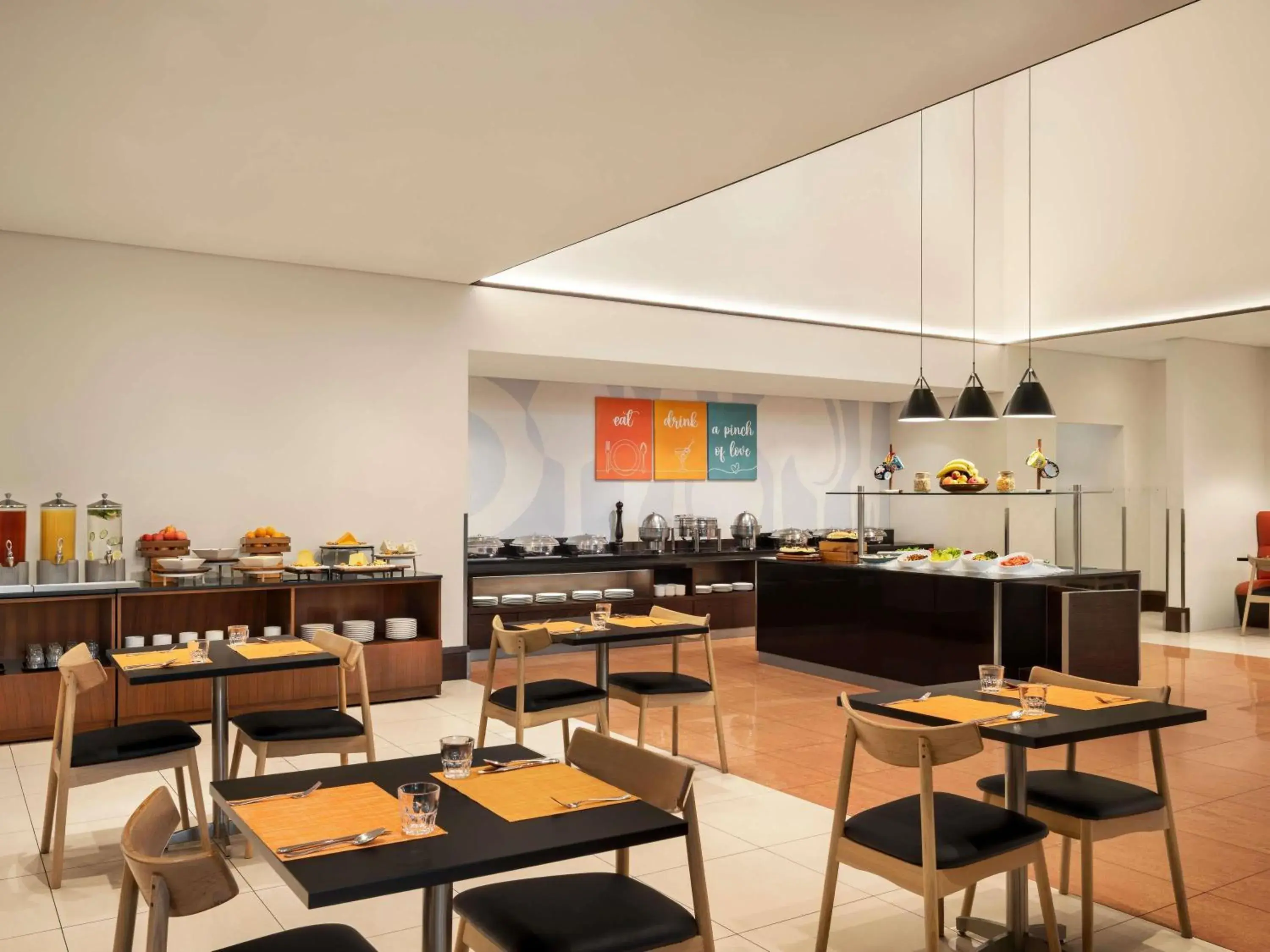 Restaurant/places to eat in ibis Dubai Al Rigga Restaurant/places to eat in ibis Dubai Al Rigga