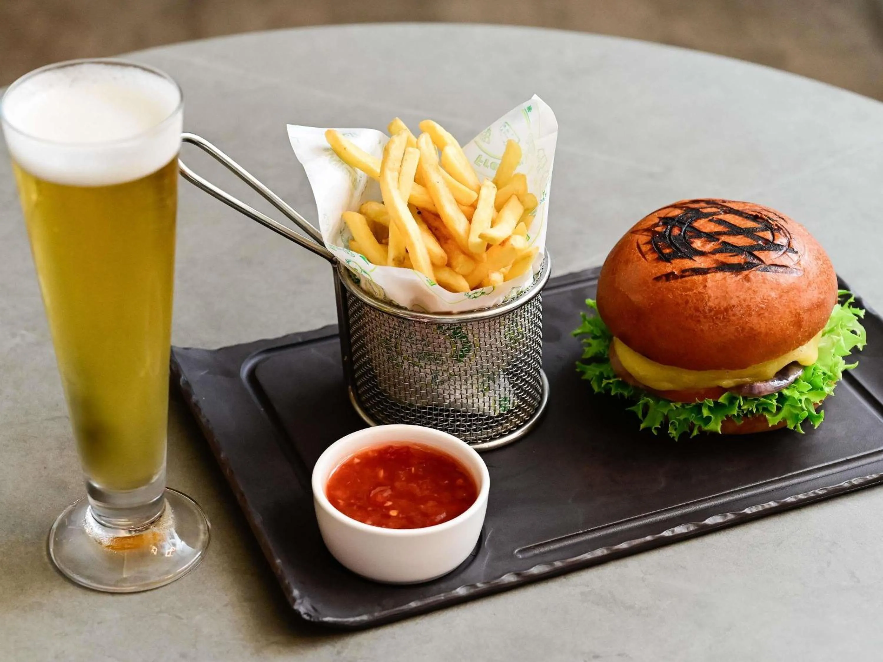 Restaurant/places to eat in ibis Dubai Al Rigga