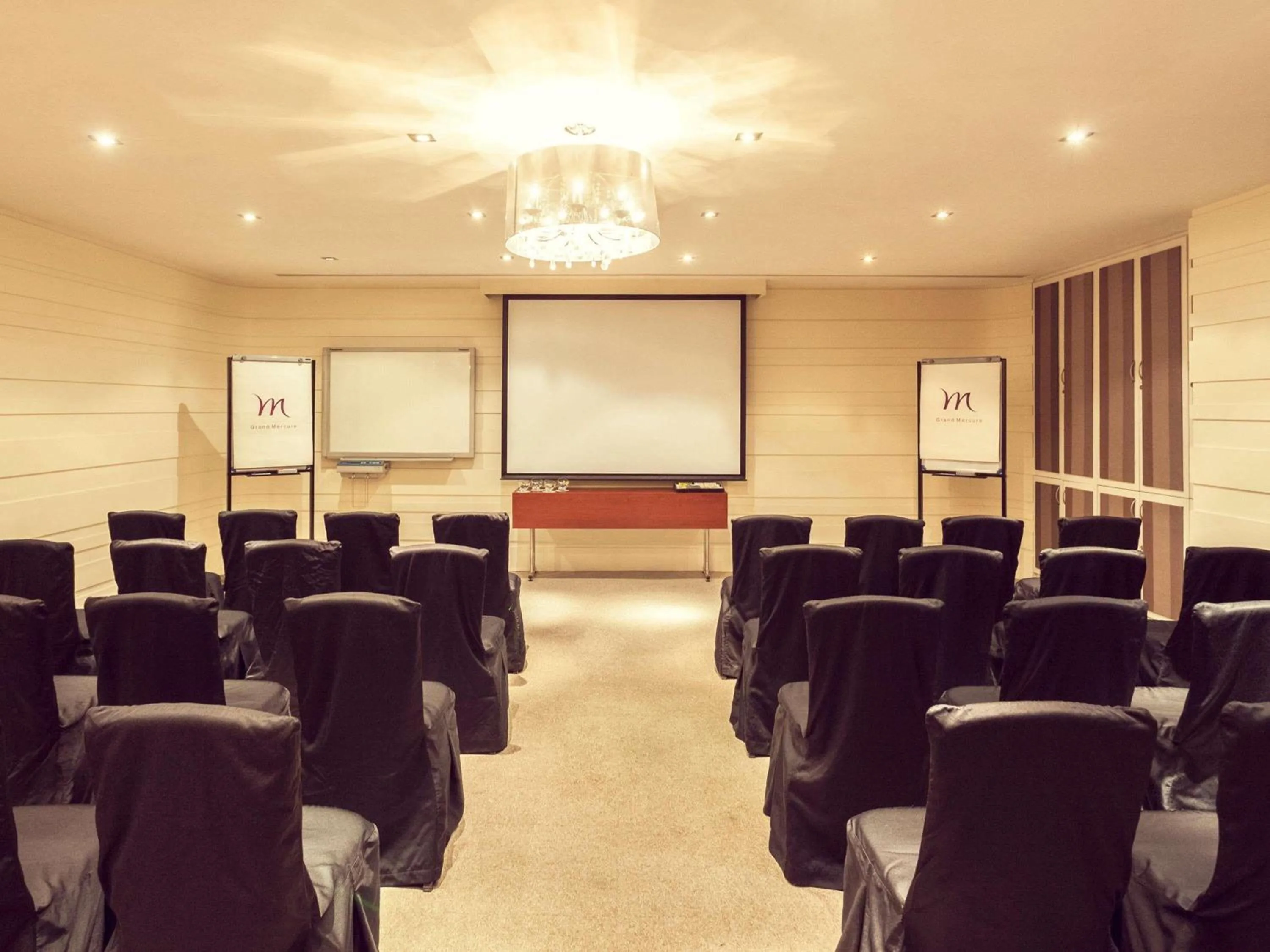 Meeting/conference room in Grand Mercure Bangalore - An Accor Brand