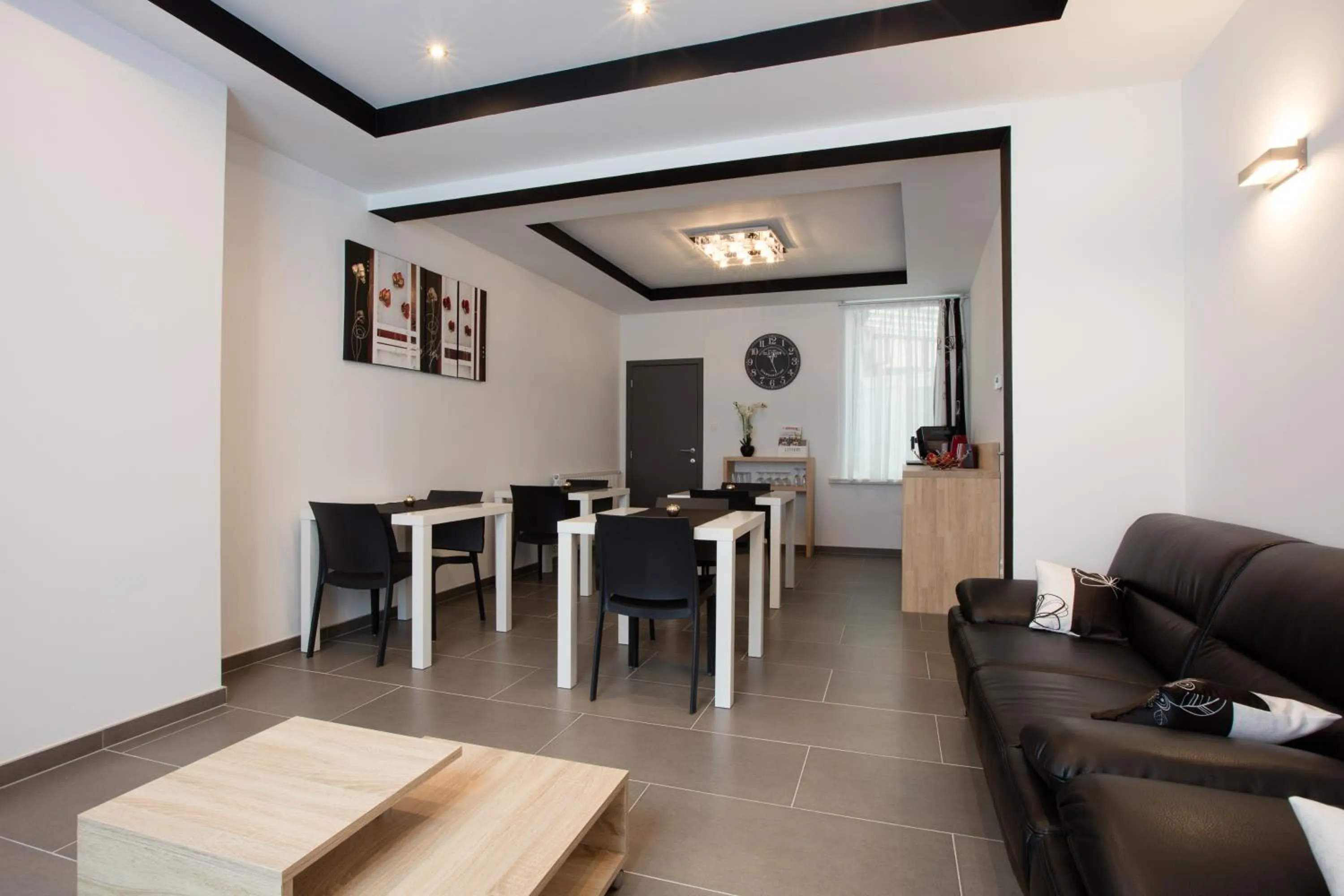 Communal kitchen in Elysian