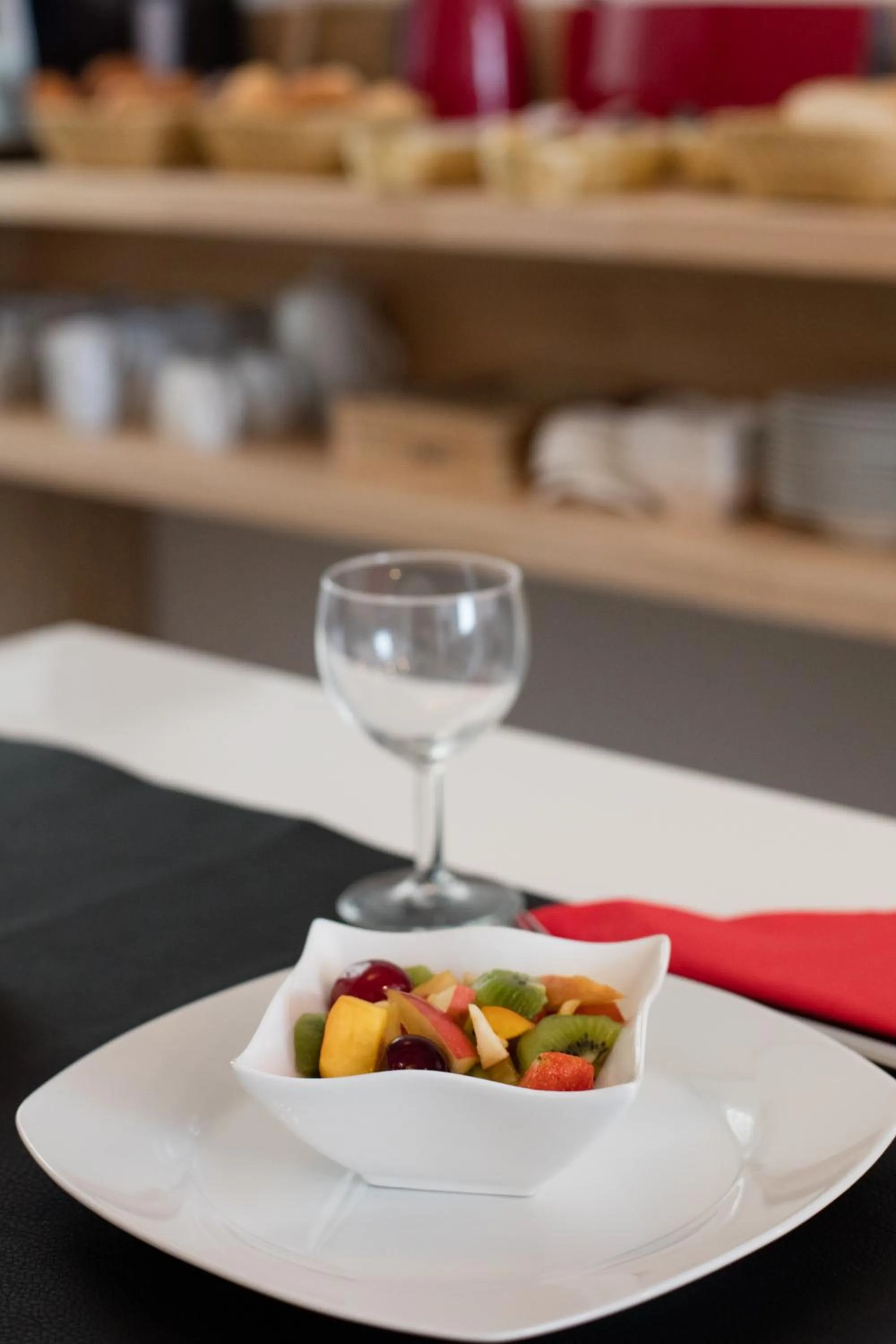 Continental breakfast in Elysian