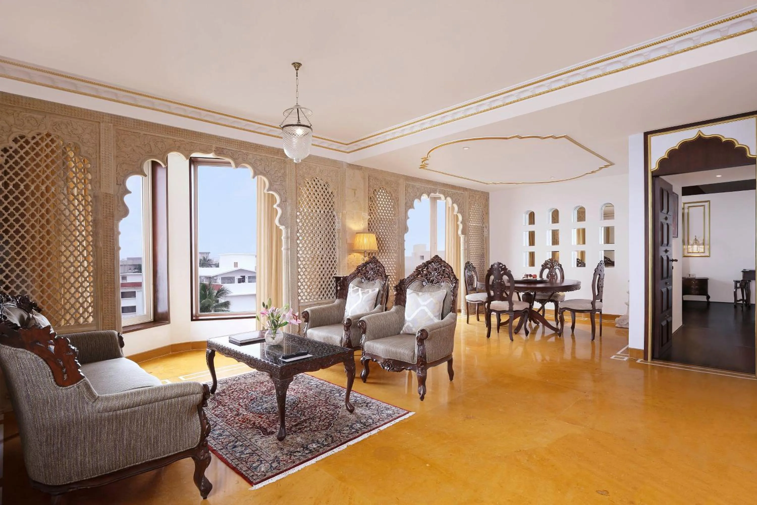 Living room in Novotel Mumbai Juhu Beach