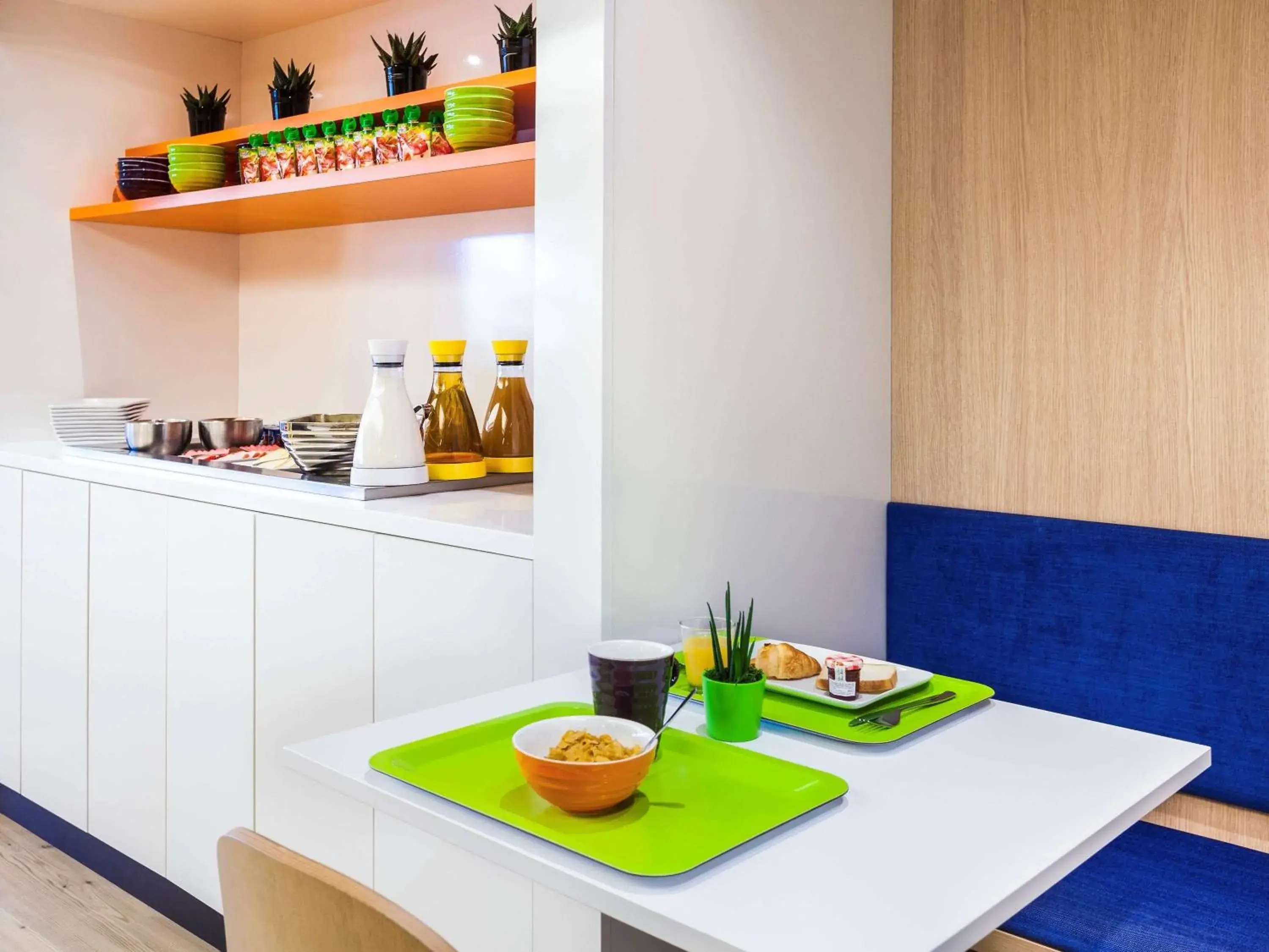 Restaurant/places to eat in Ibis Styles Mulhouse Centre Gare Restaurant/places to eat in Ibis Styles Mulhouse Centre Gare