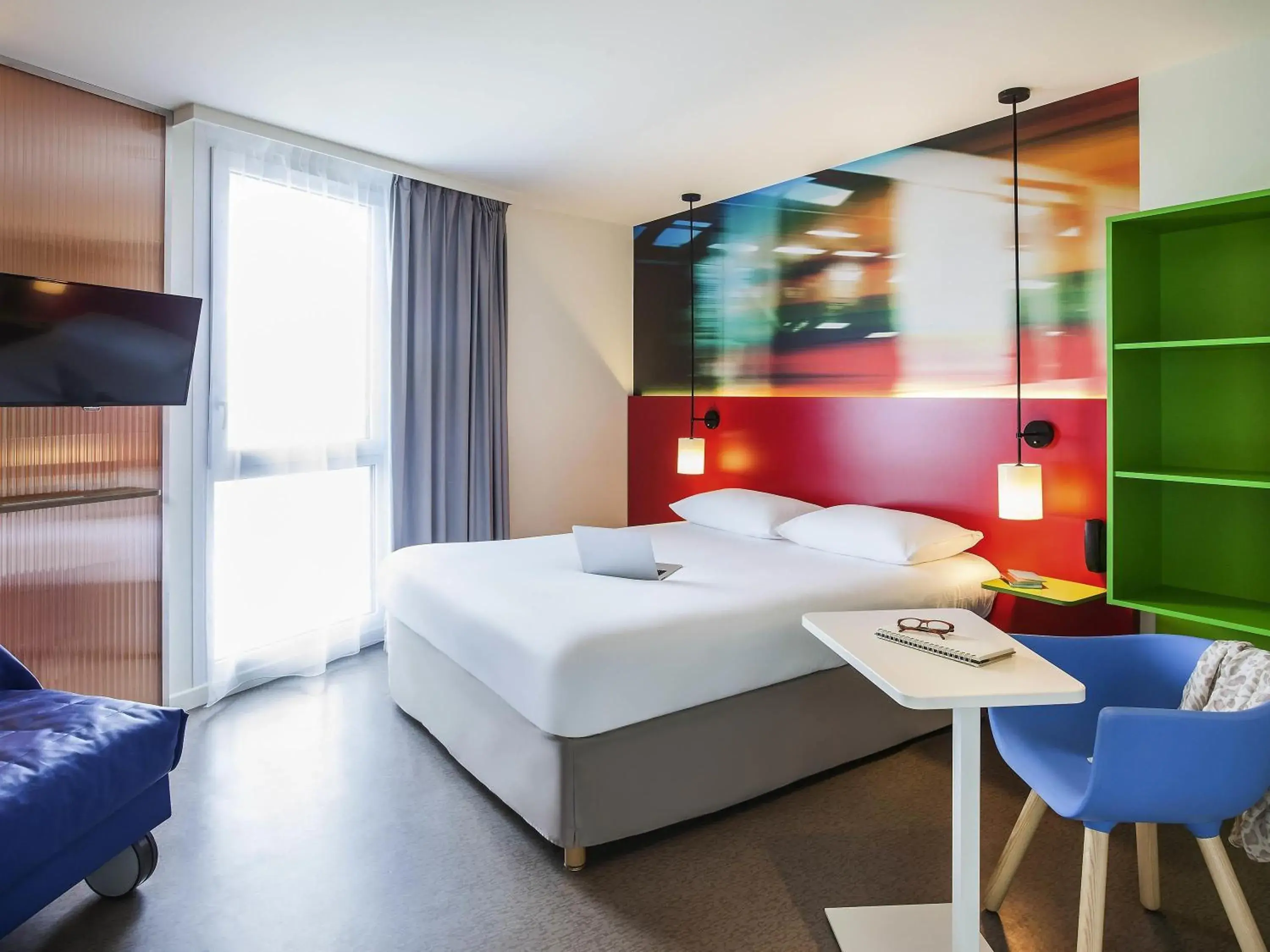 Standard Family Suite with One Double Bed and Twin Beds in Ibis Styles Mulhouse Centre Gare Standard Family Suite with One Double Bed and Twin Beds in Ibis Styles Mulhouse Centre Gare