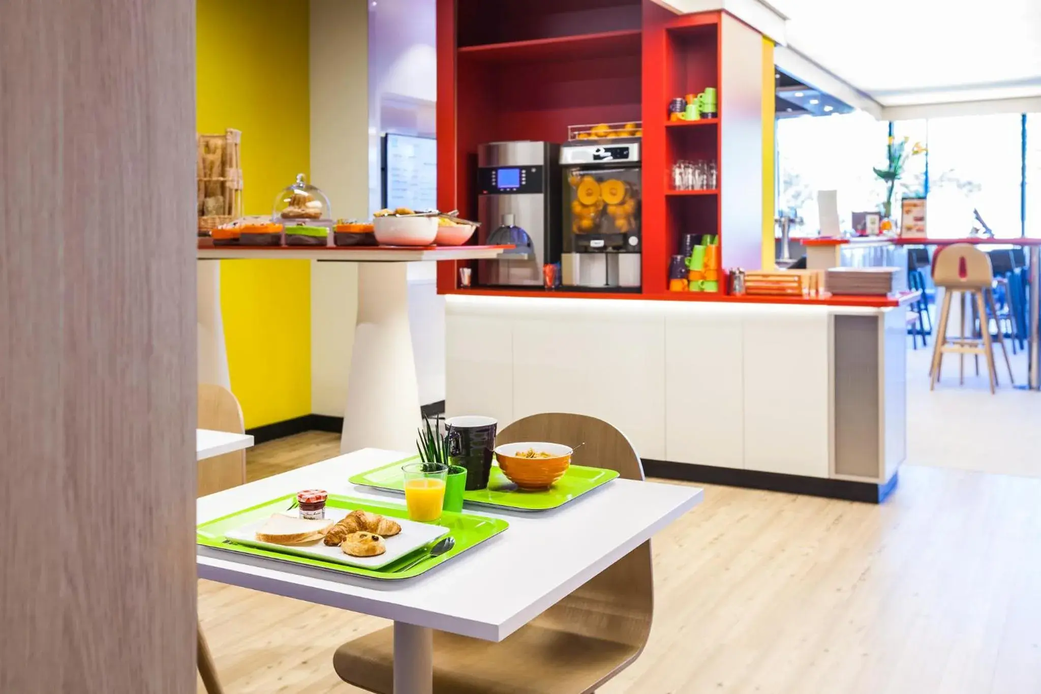 Restaurant/places to eat in Ibis Styles Mulhouse Centre Gare Restaurant/places to eat in Ibis Styles Mulhouse Centre Gare